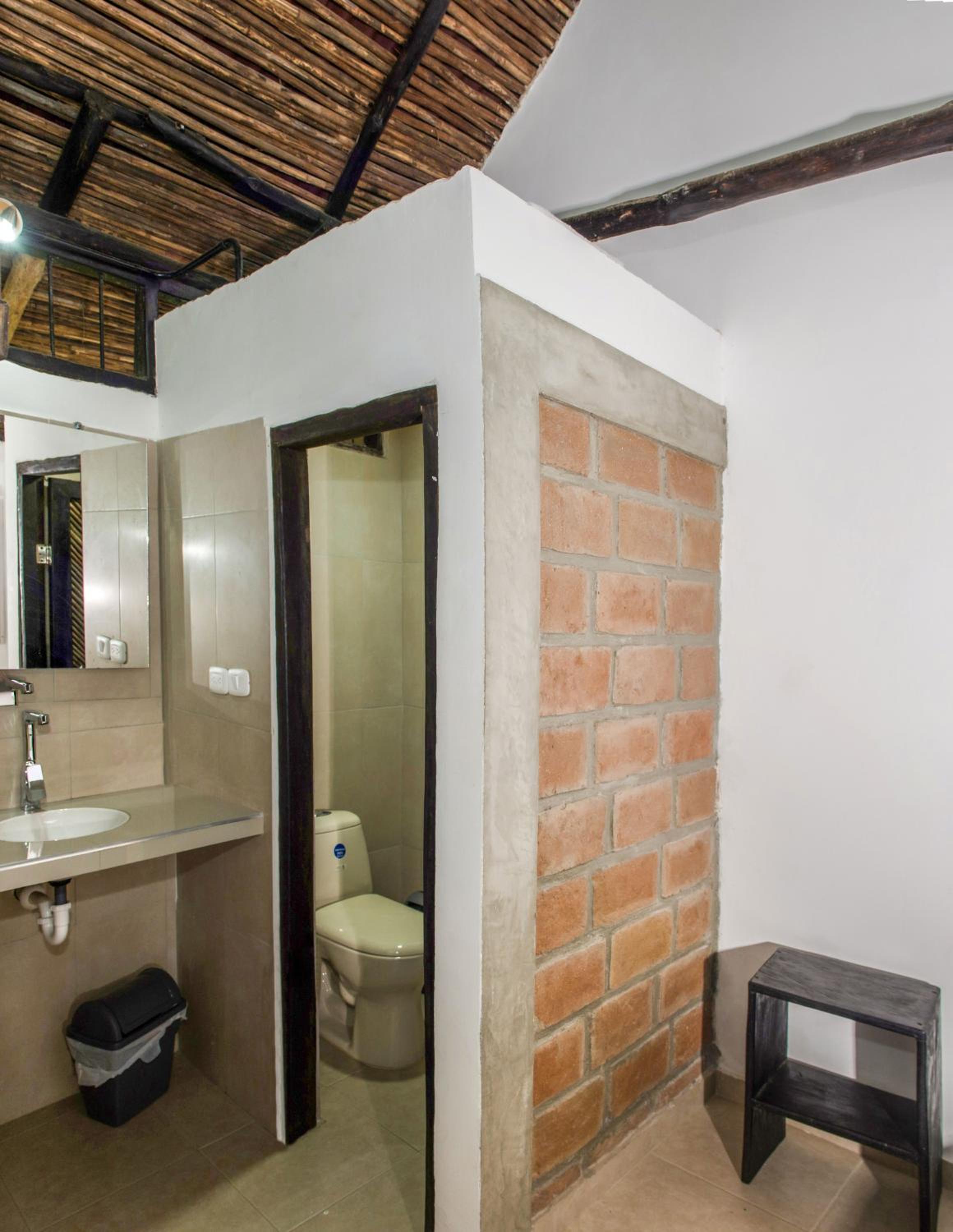 Bungalow 3 photo 2