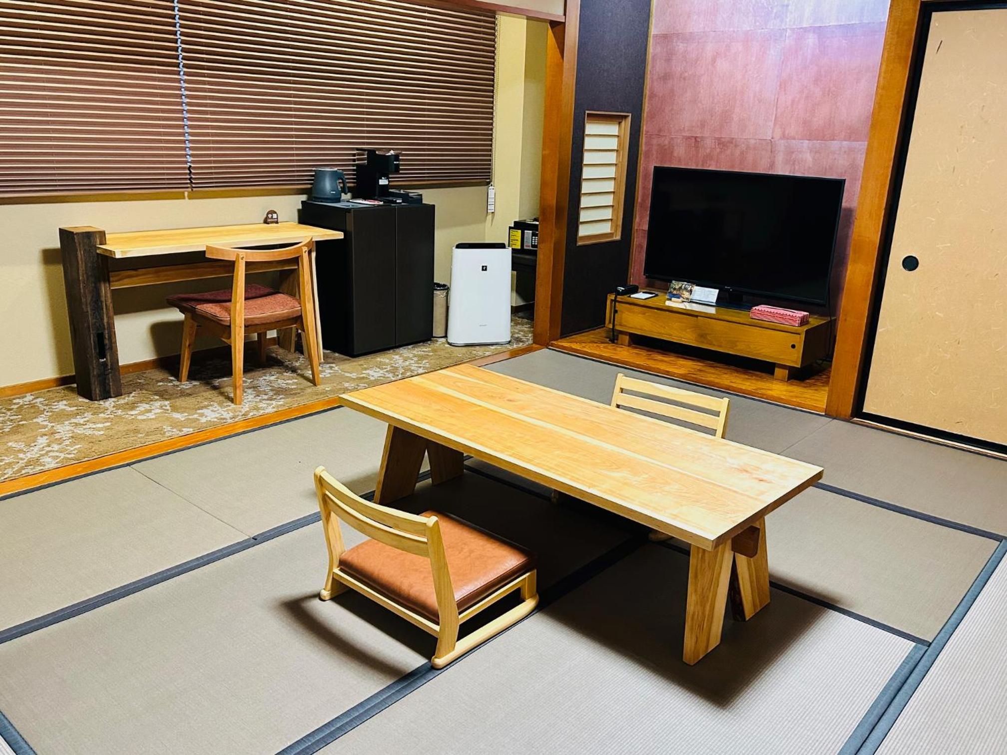 Japanese-Style Room