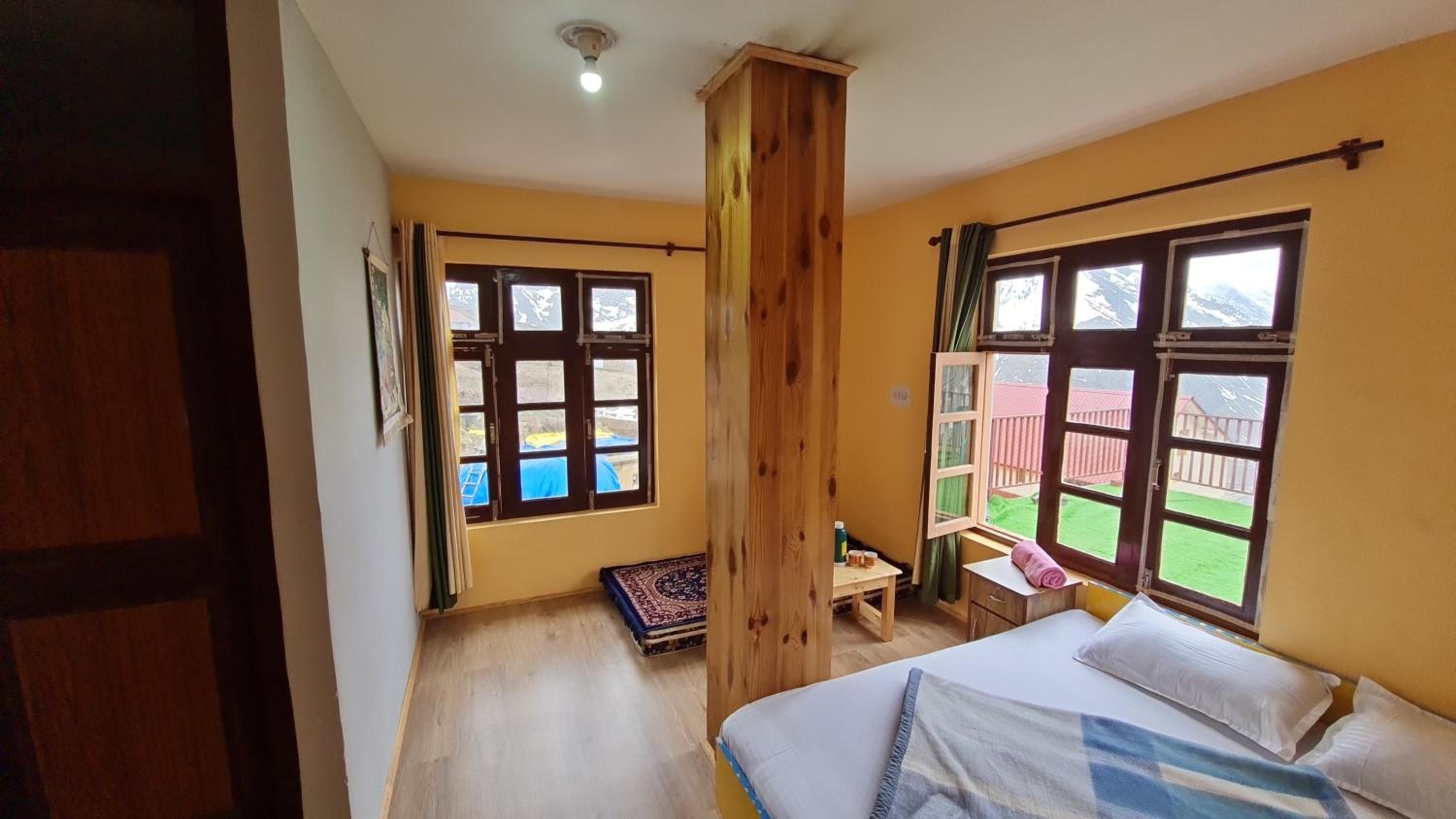 Double Room with Mountain View photo 2