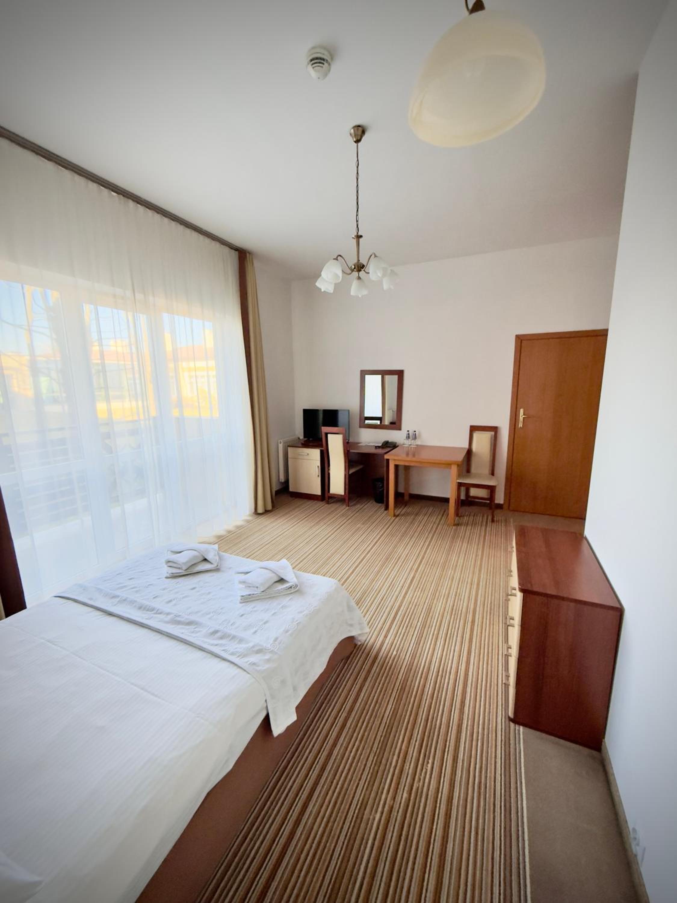 Double Room - Disability Access photo 3