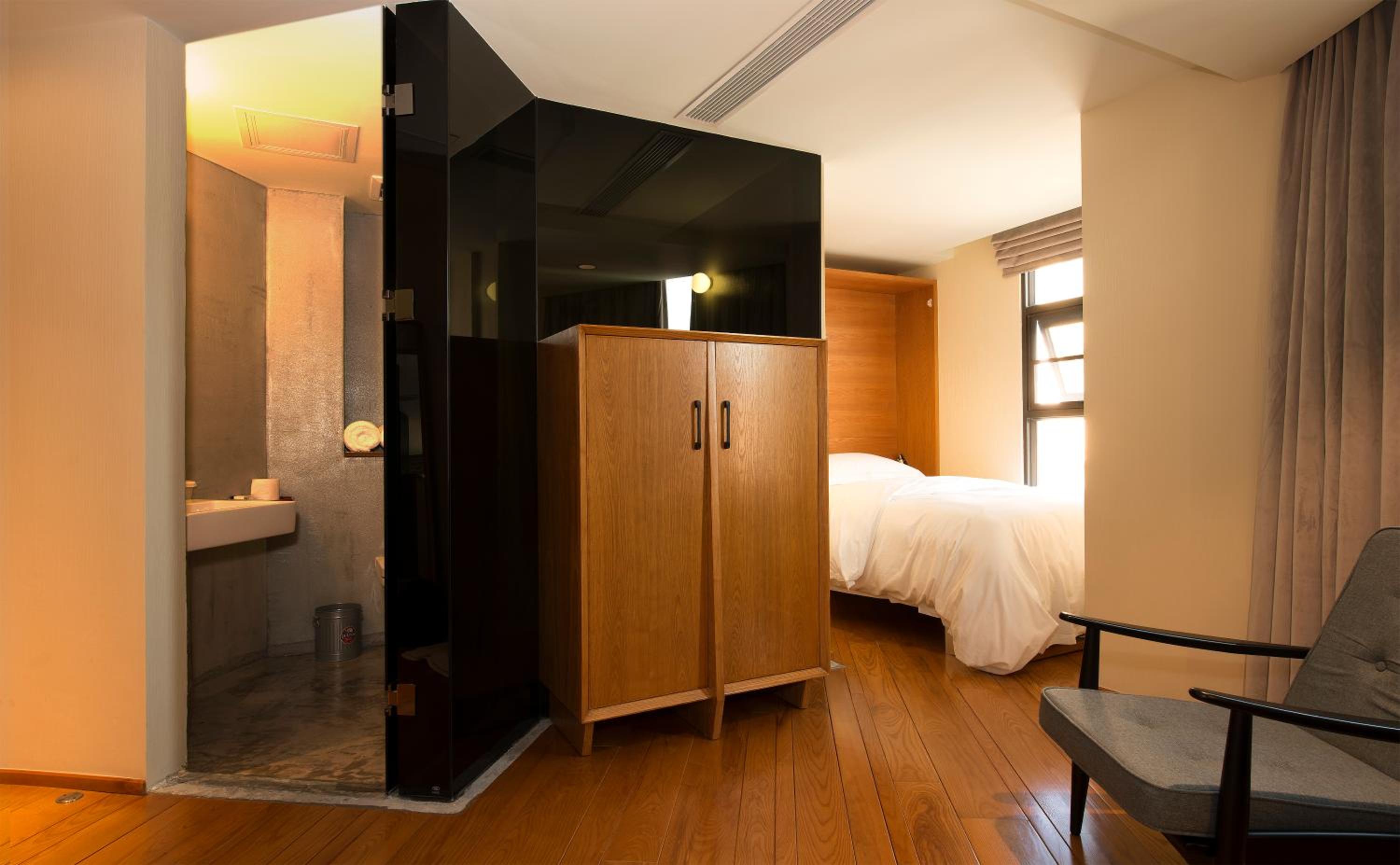 Twin Room with Bathroom photo 3