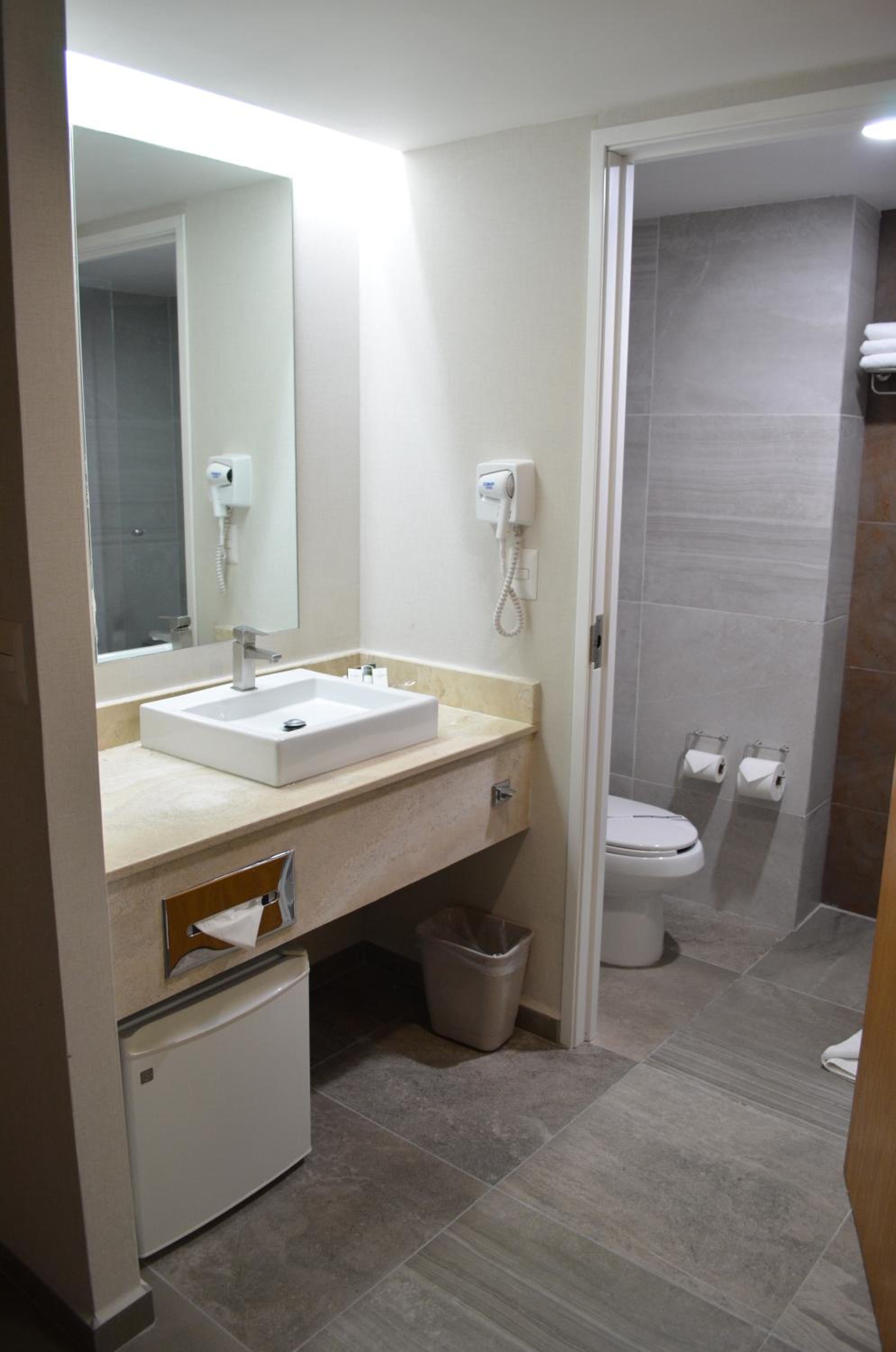 Standard Double Room - Photo 3