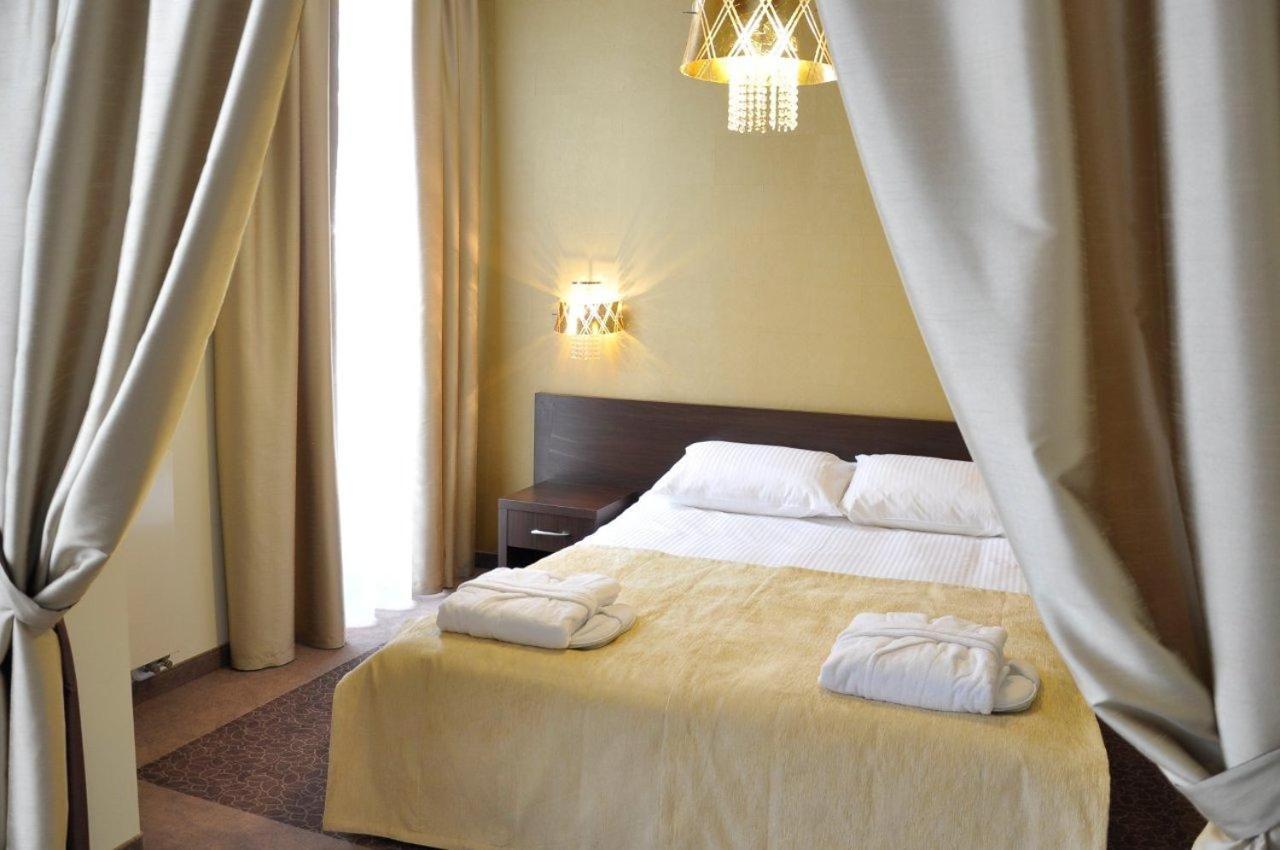 Deluxe Double Room - Photo 4