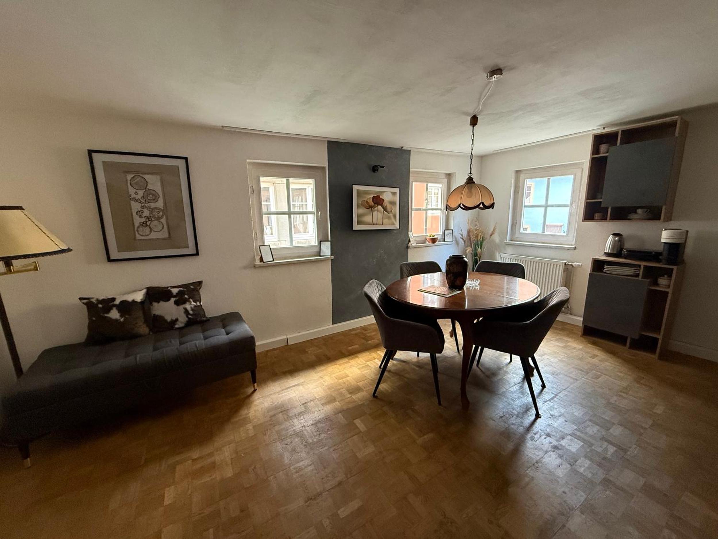 Three-Bedroom Apartment photo 2