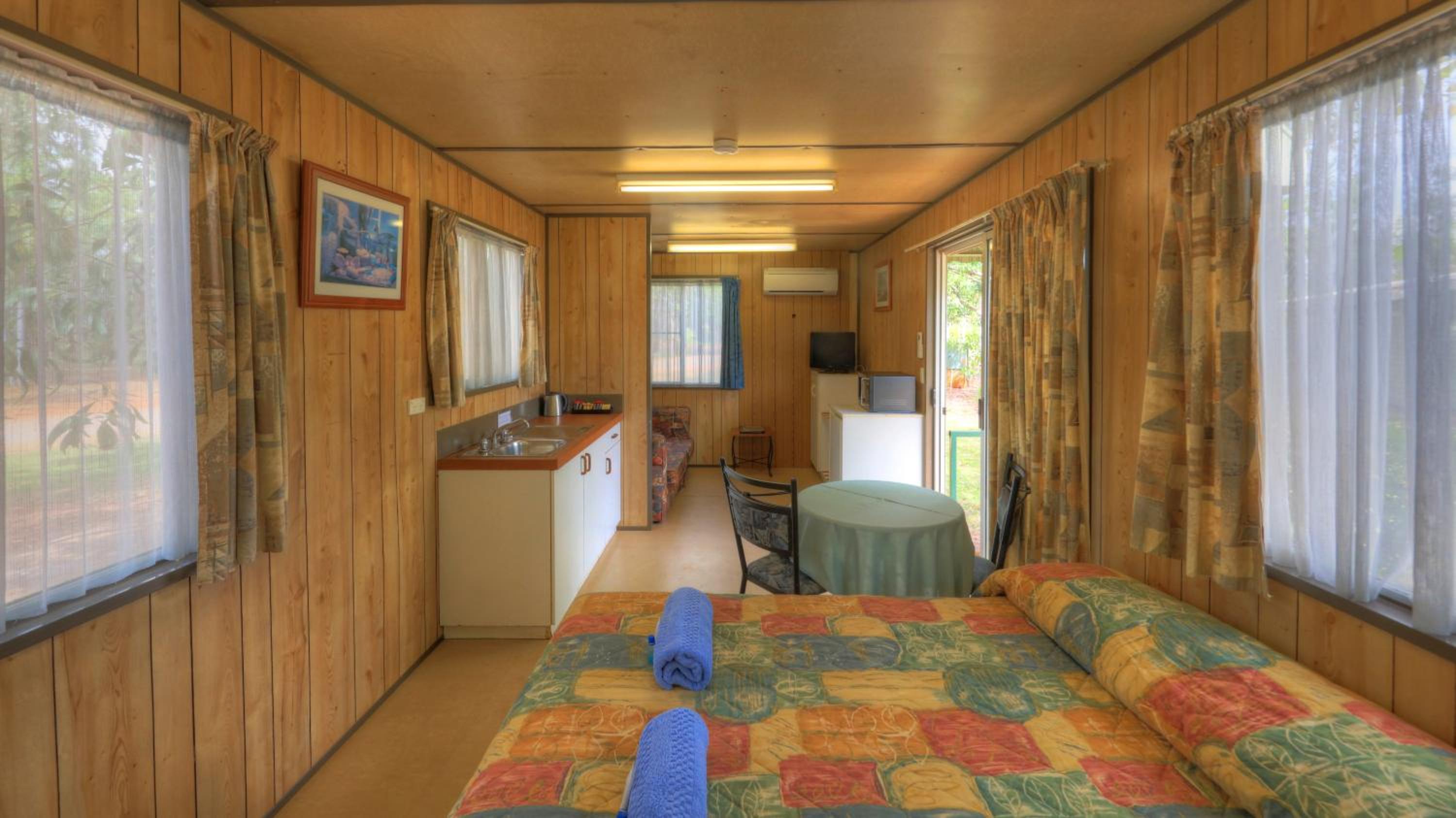 Cabin with Private Bathroom - 1 photo 1