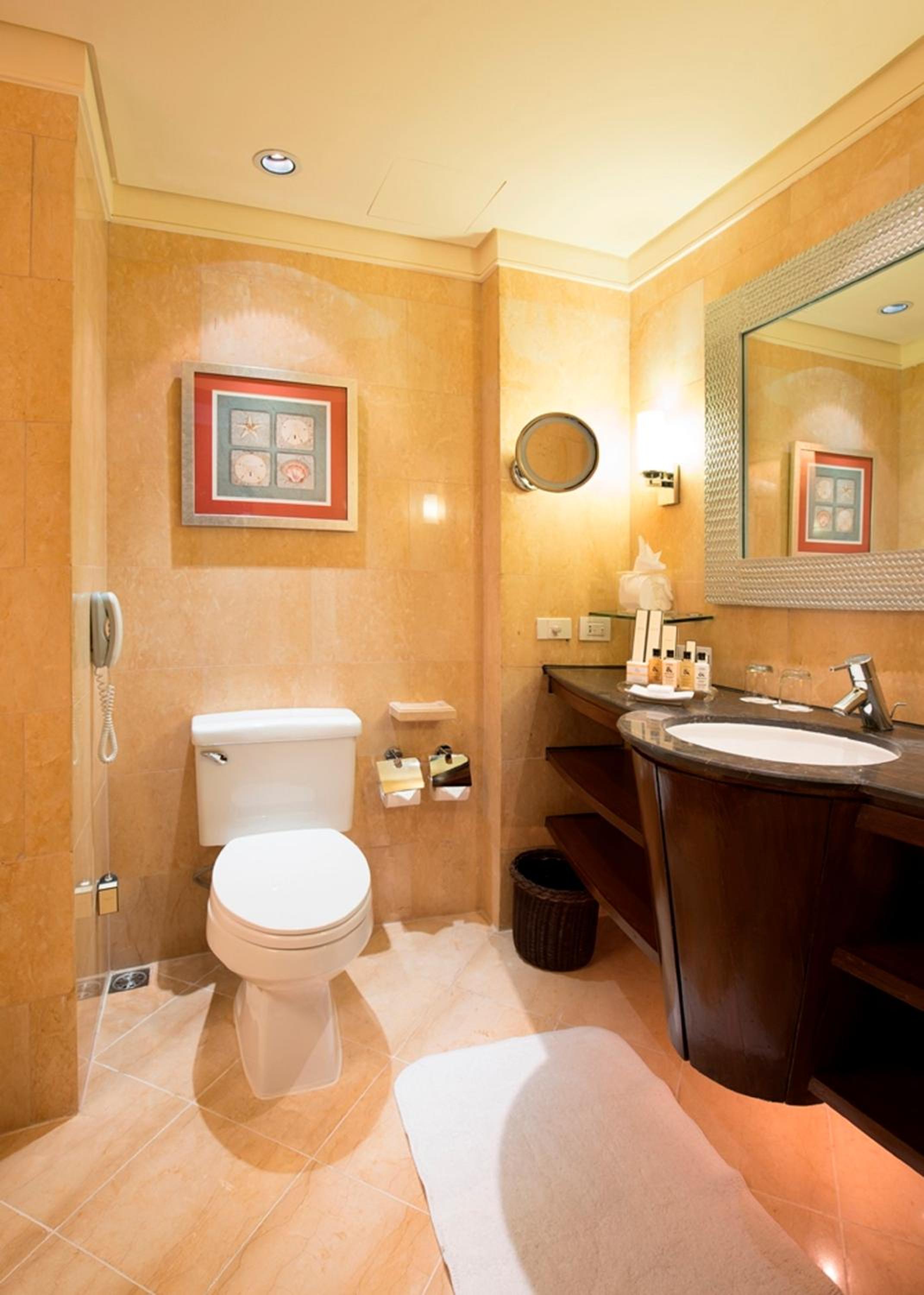 Deluxe Double Room (Main Wing) - Photo 2