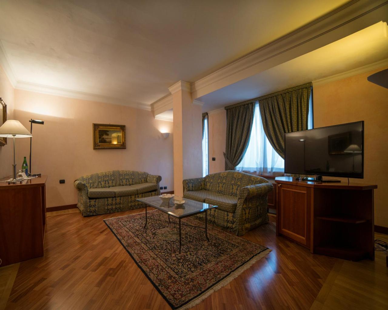 Suite photo 1