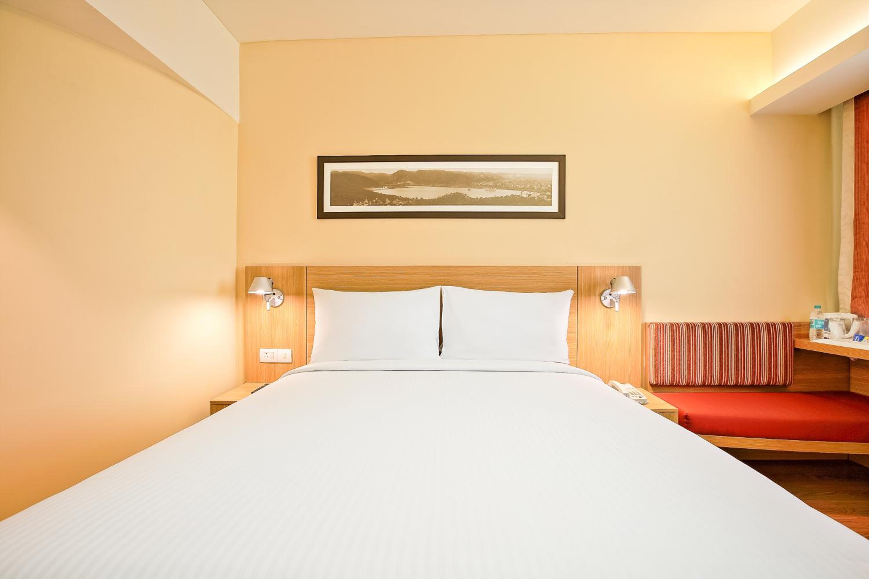 Standard Queen Room - Photo 5