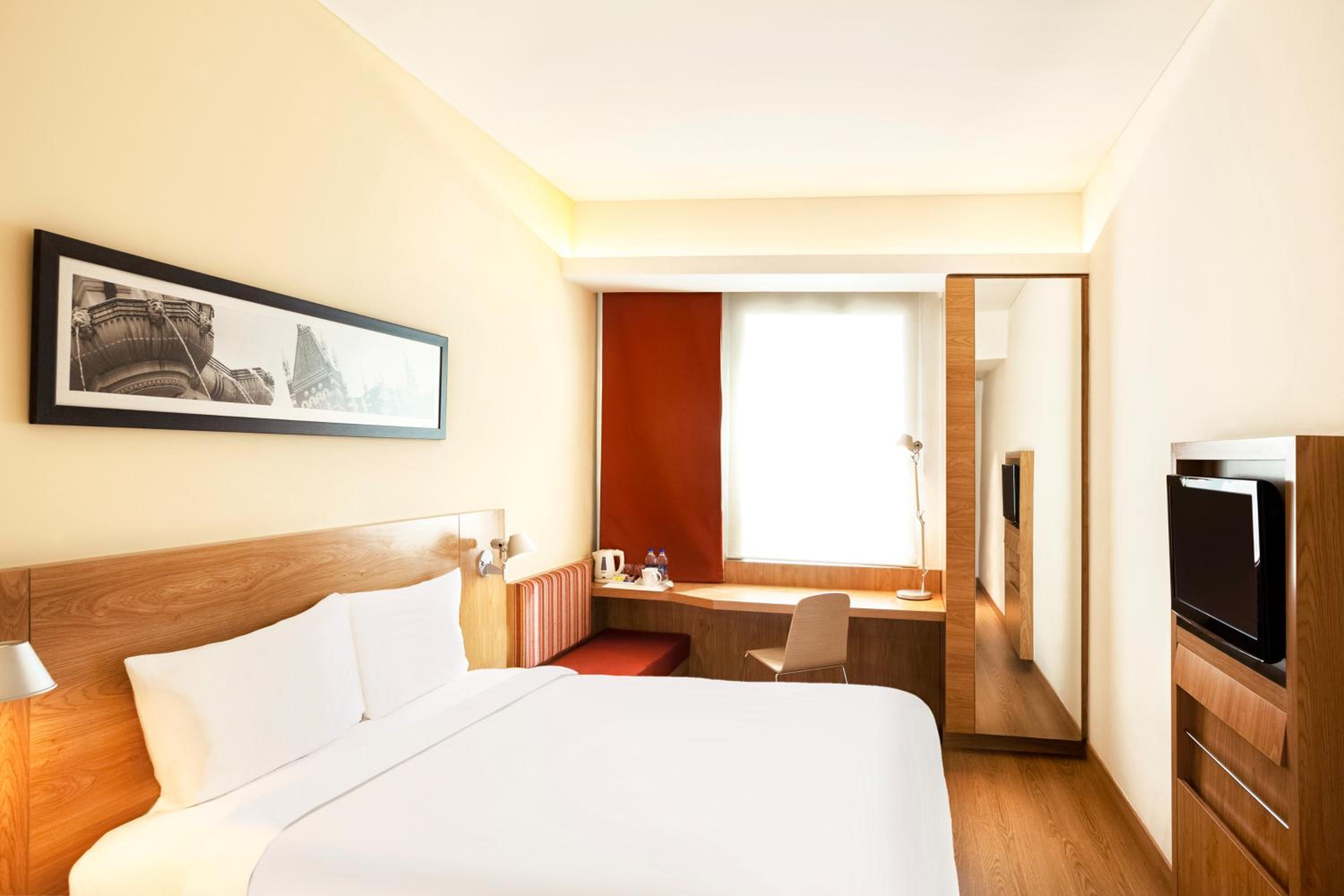 Standard Queen Room - Photo 4