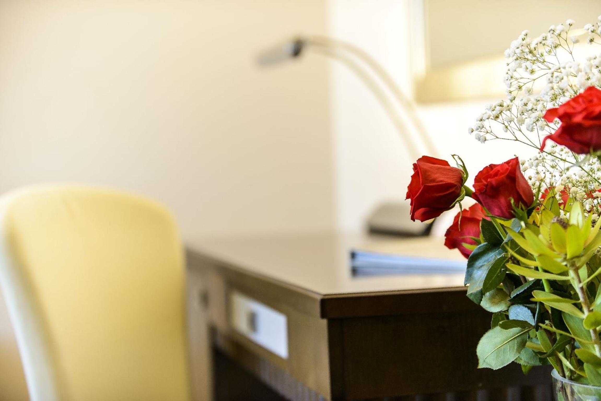 Junior Suite with Marina View - Photo 7