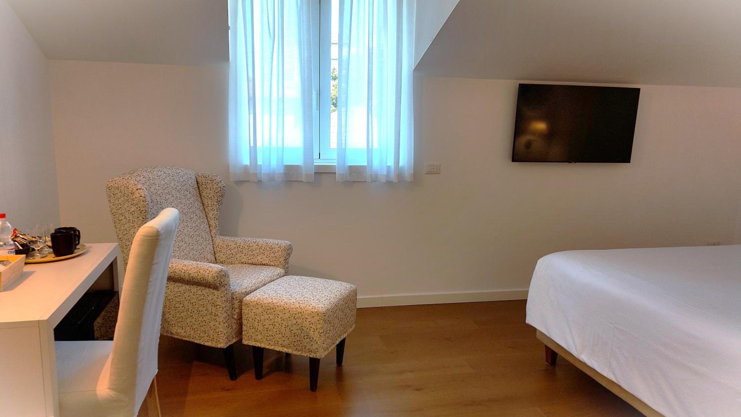 Double Room with Private Bathroom photo 2