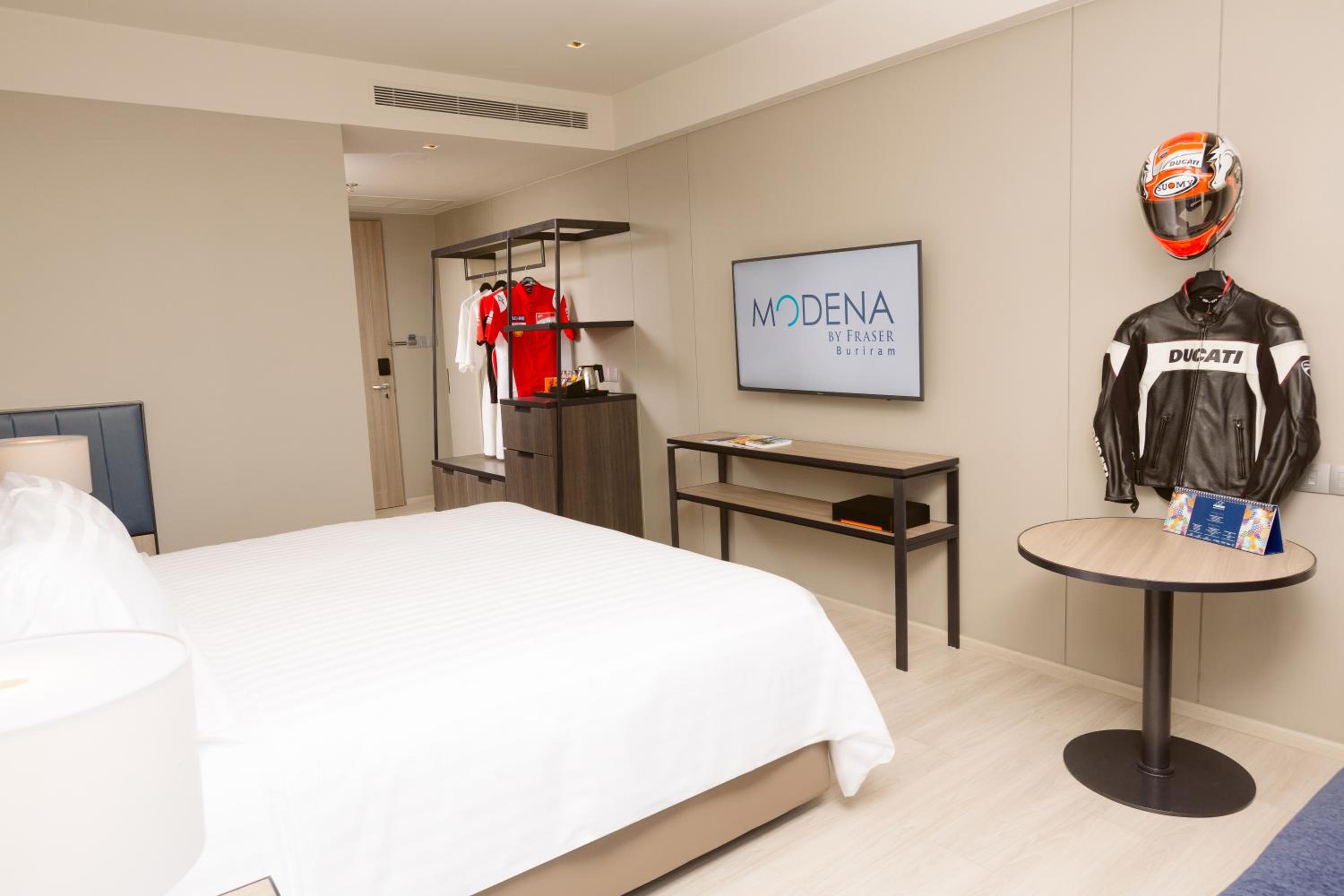 Deluxe Double or Twin Room with Terrace photo 2
