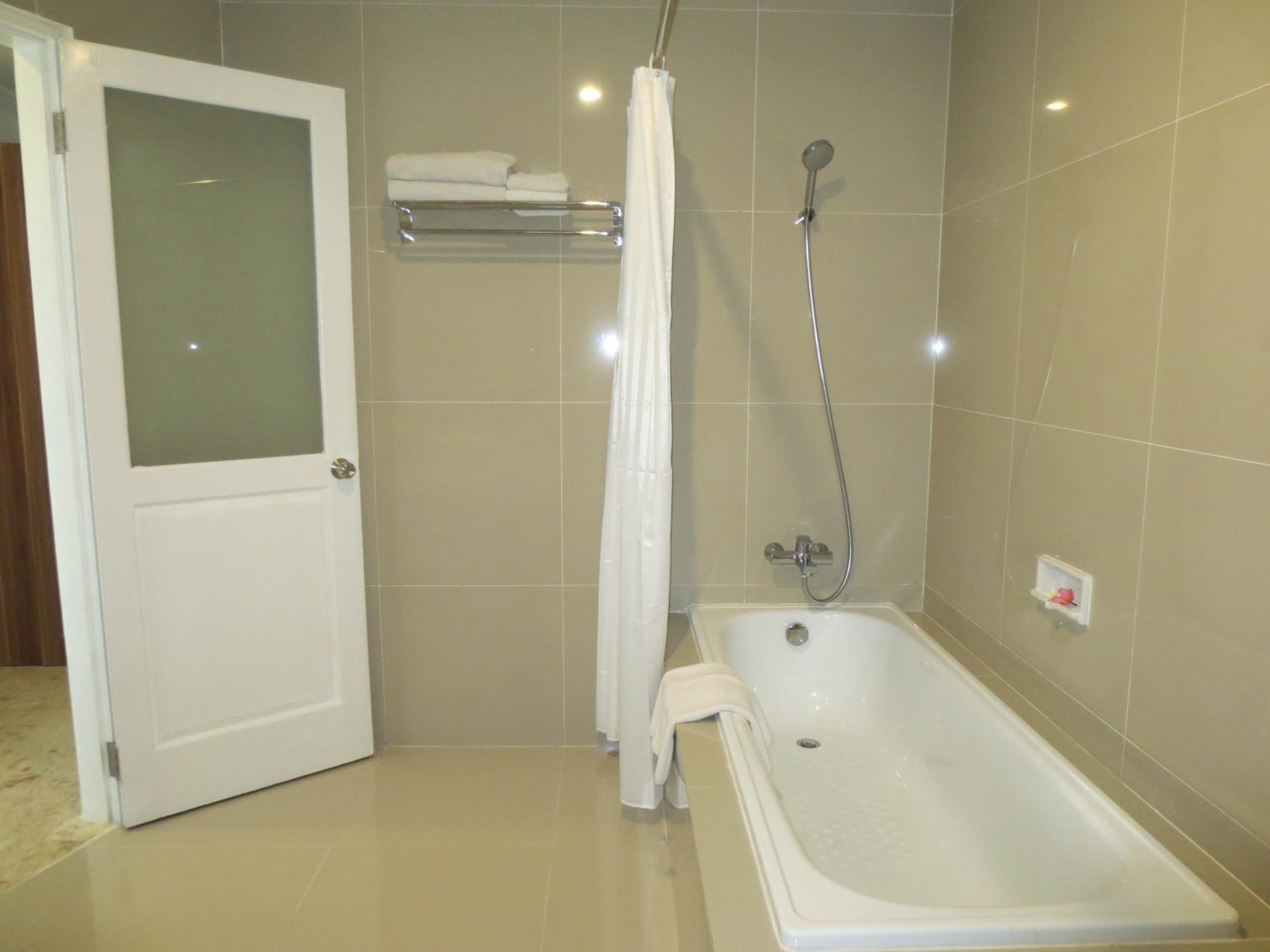 Superior Double or Twin Room - Photo 9
