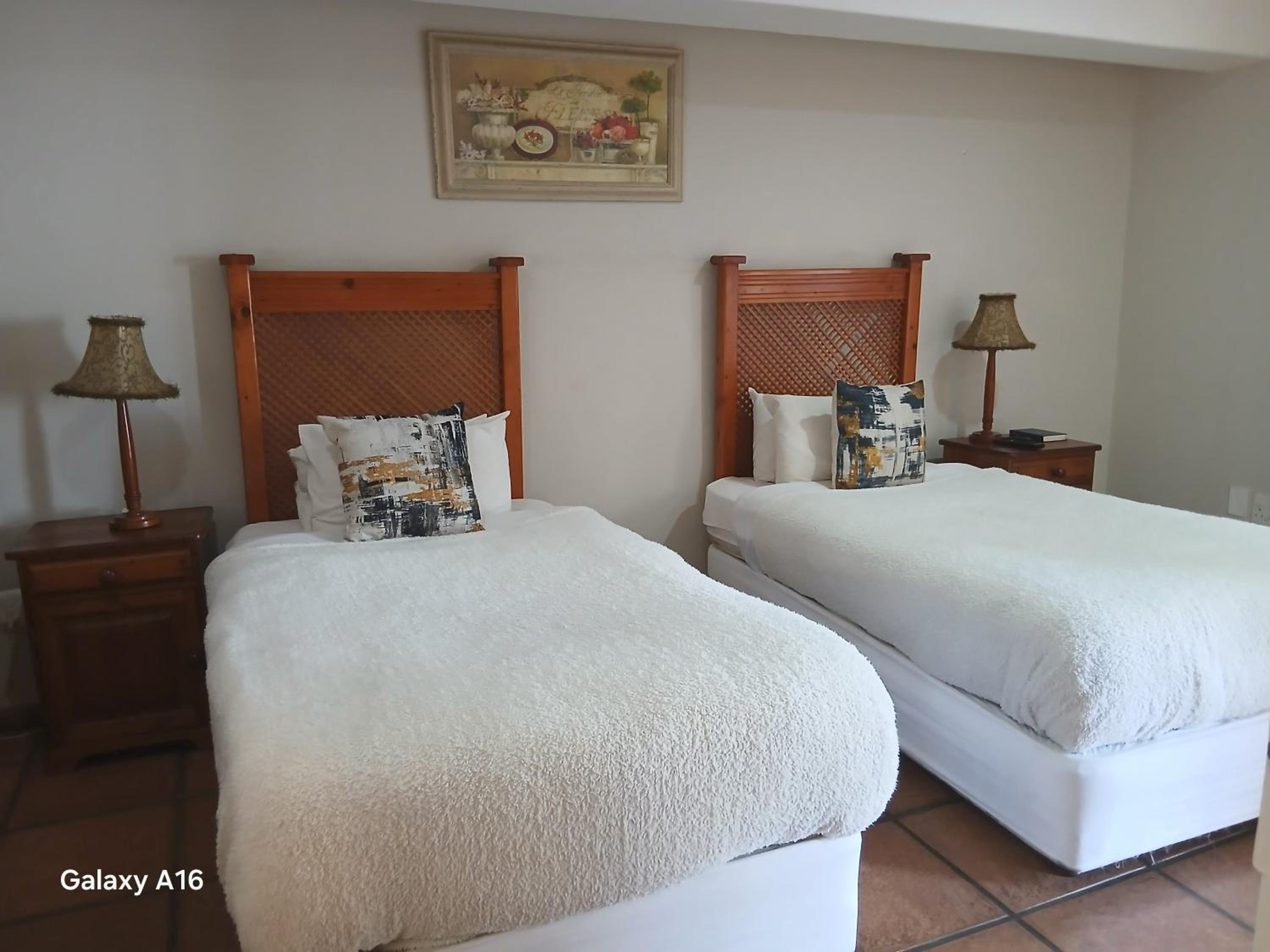 Comfort Twin Room - Photo 2