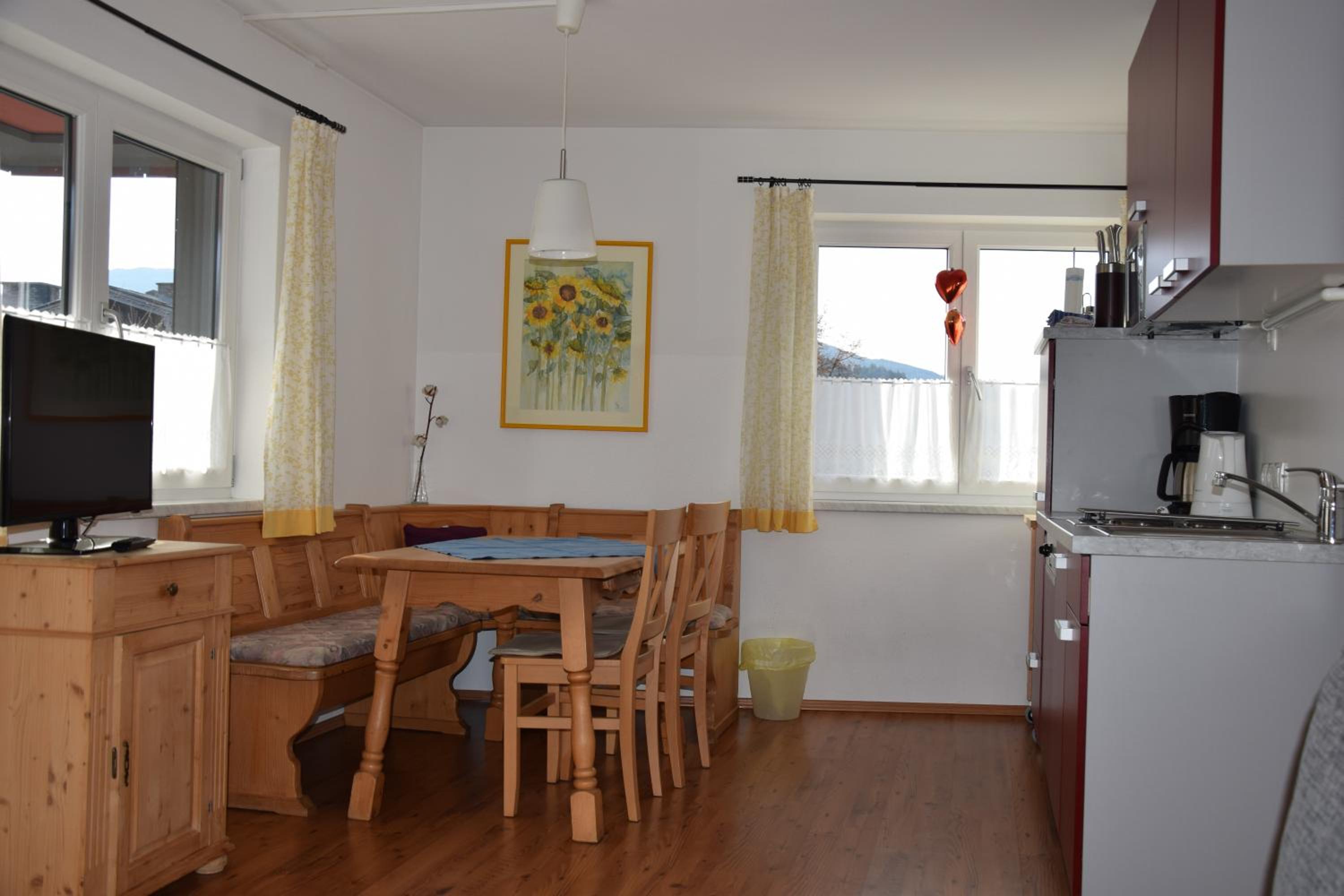 One-Bedroom Apartment with Balcony - Photo 10