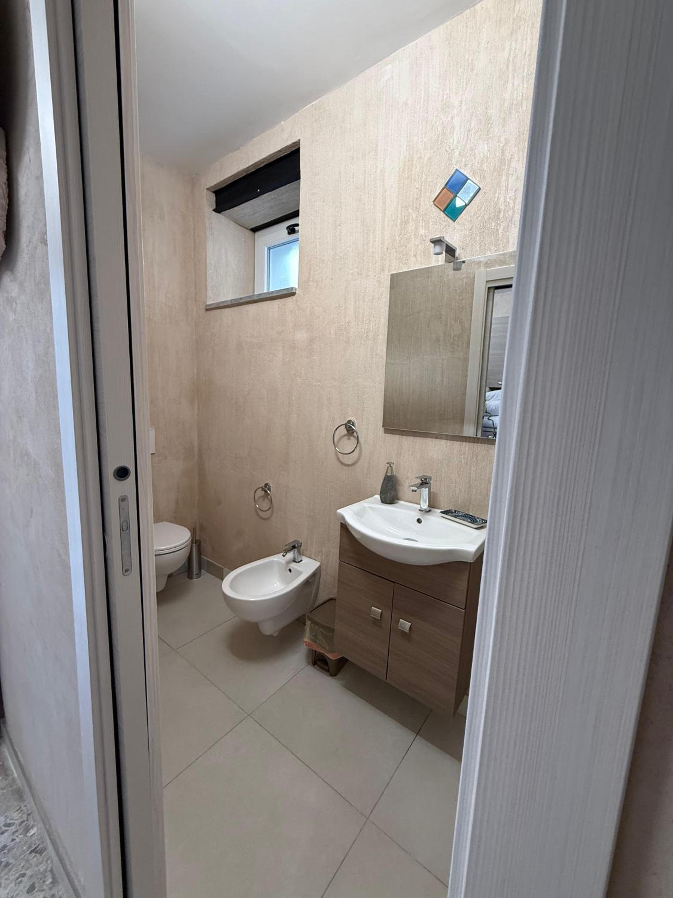 Two-Bedroom Deluxe Apartment photo 2