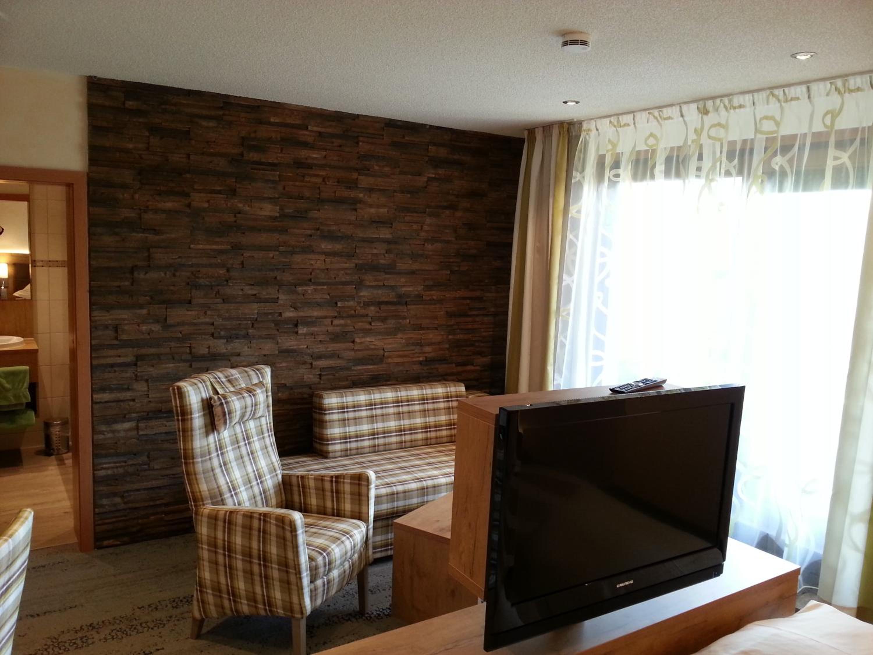 Deluxe Double Room with Bath photo 2