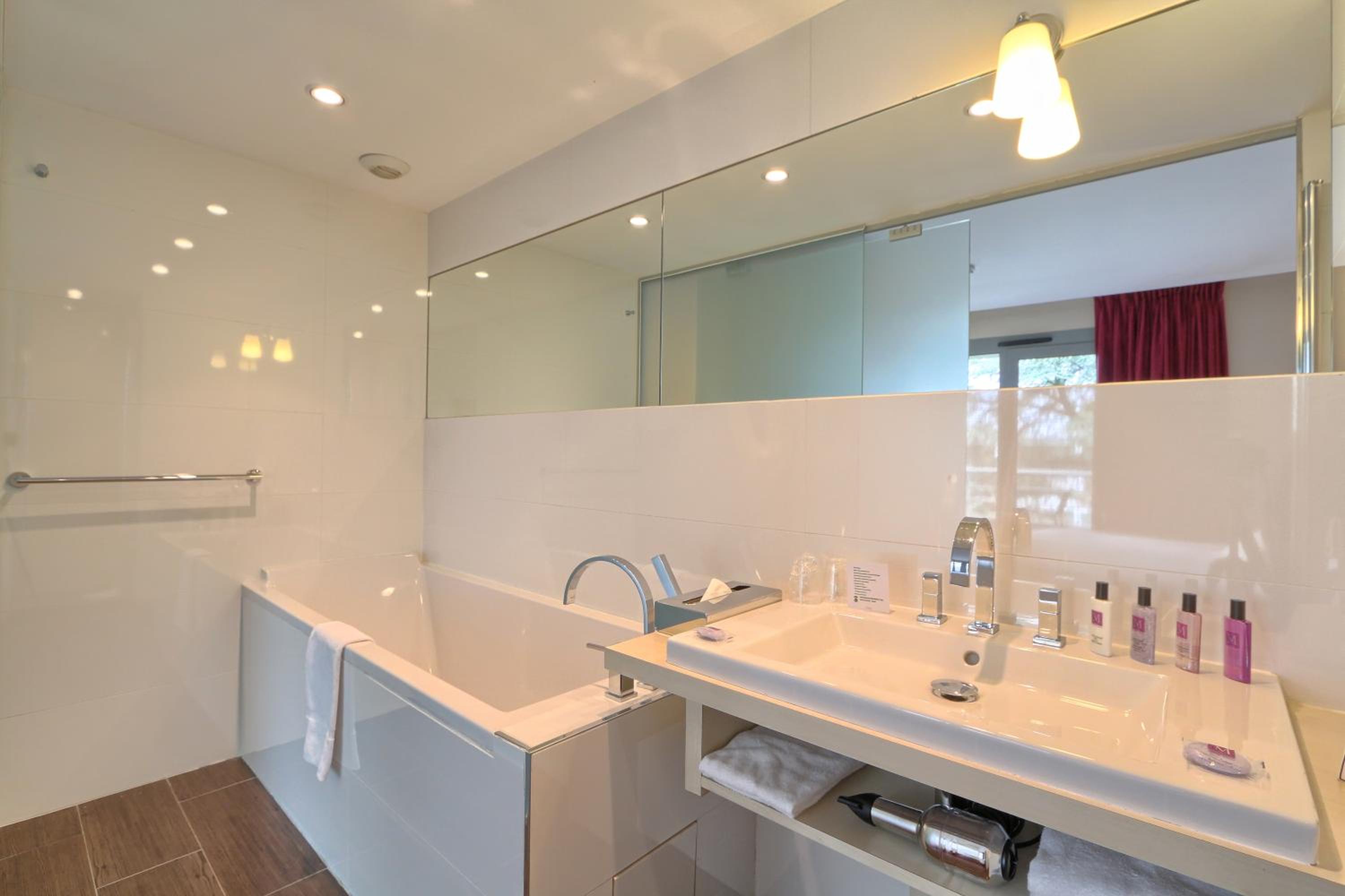 Suite - Photo 4