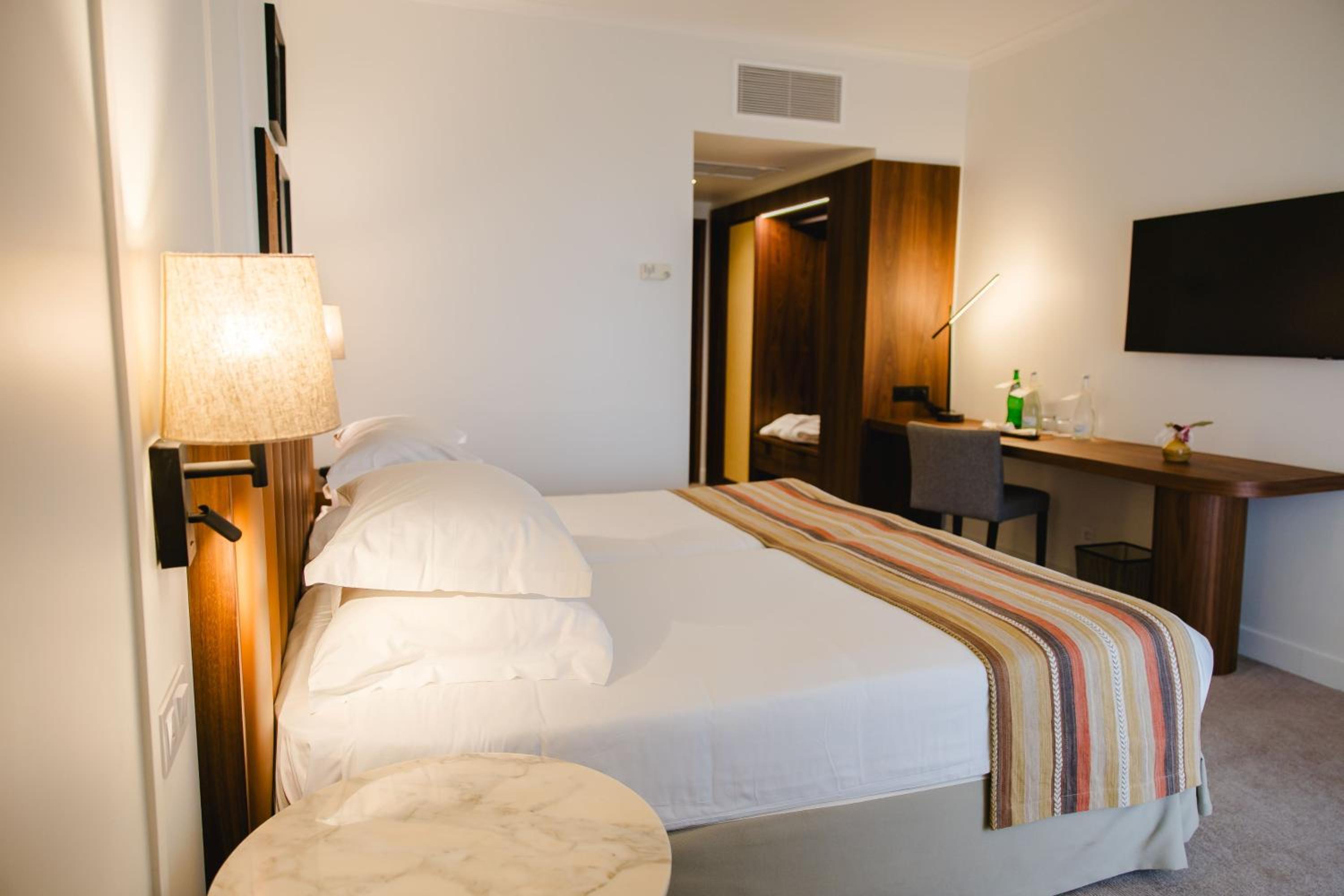 Prestige Twin Room photo 3