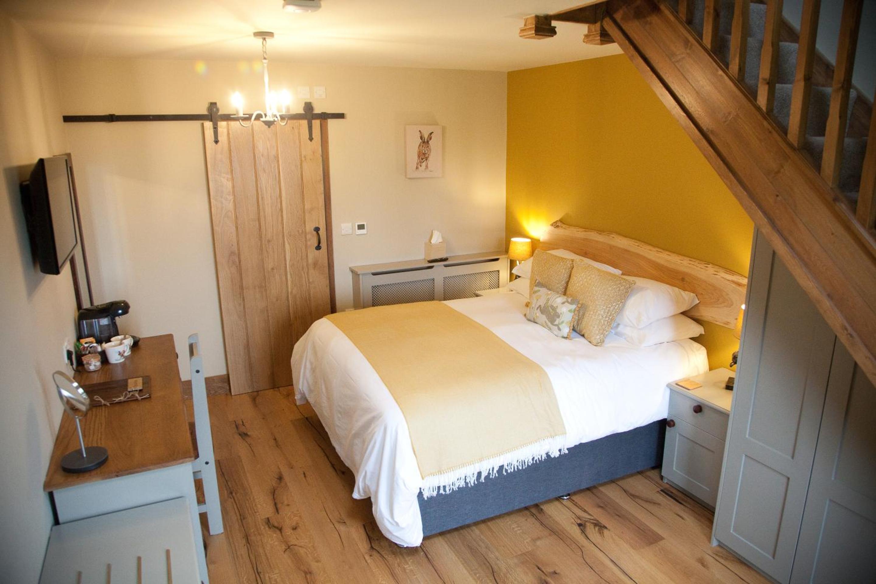 Superior King Suite photo 3