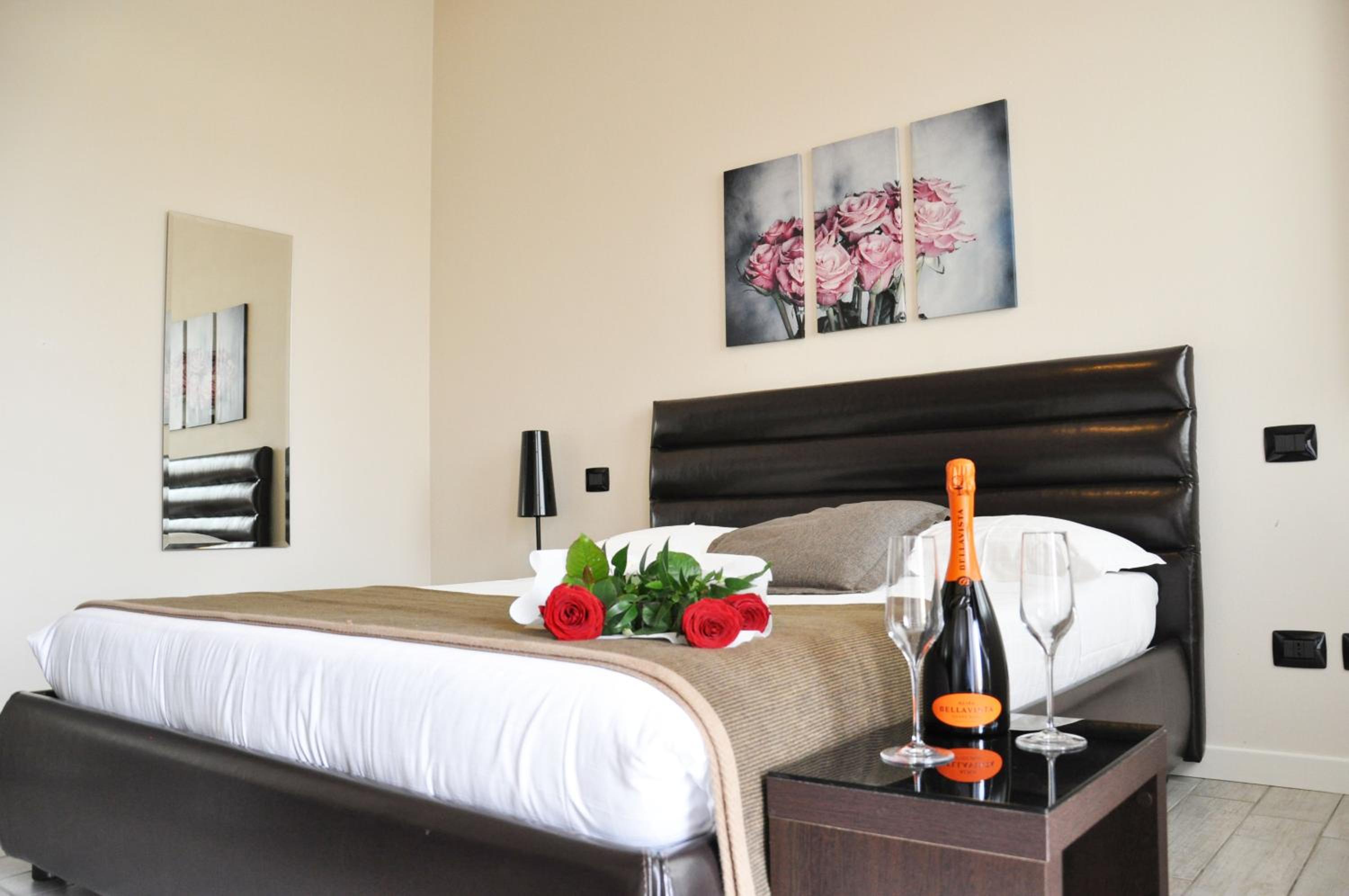 Double Room - Photo 4