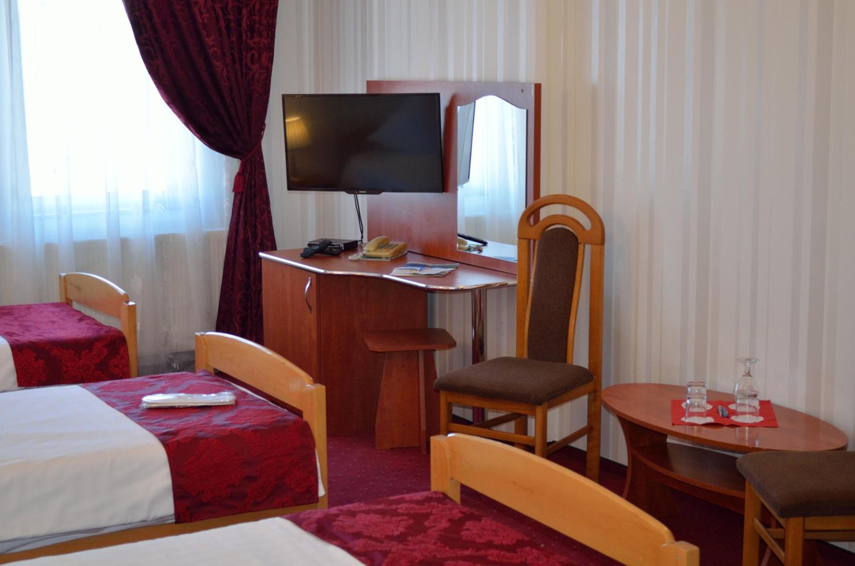 Superior Triple Room photo 3