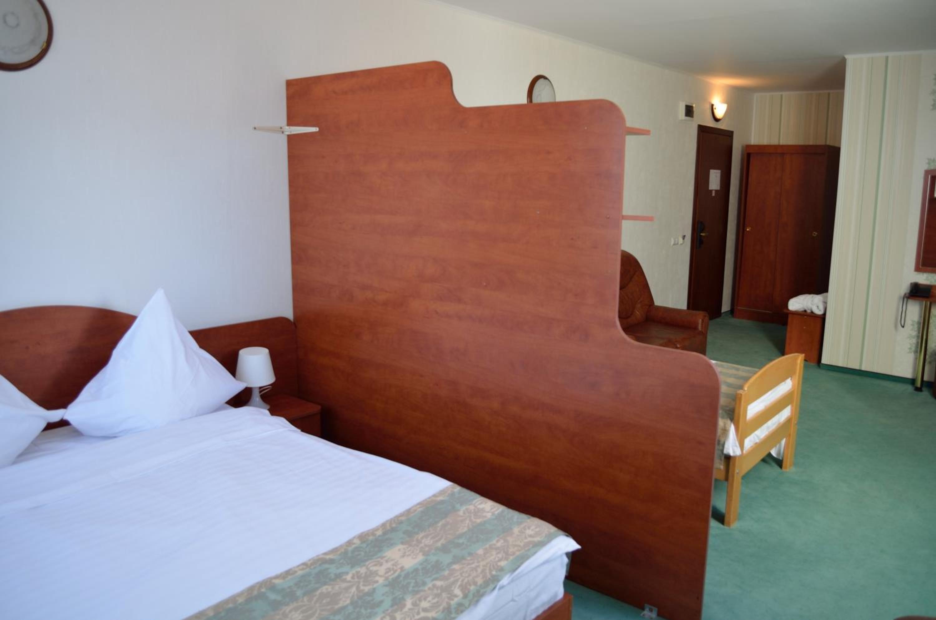 Superior Triple Room photo 2