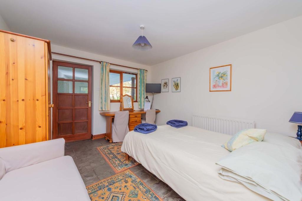 Studio Apartment photo 1