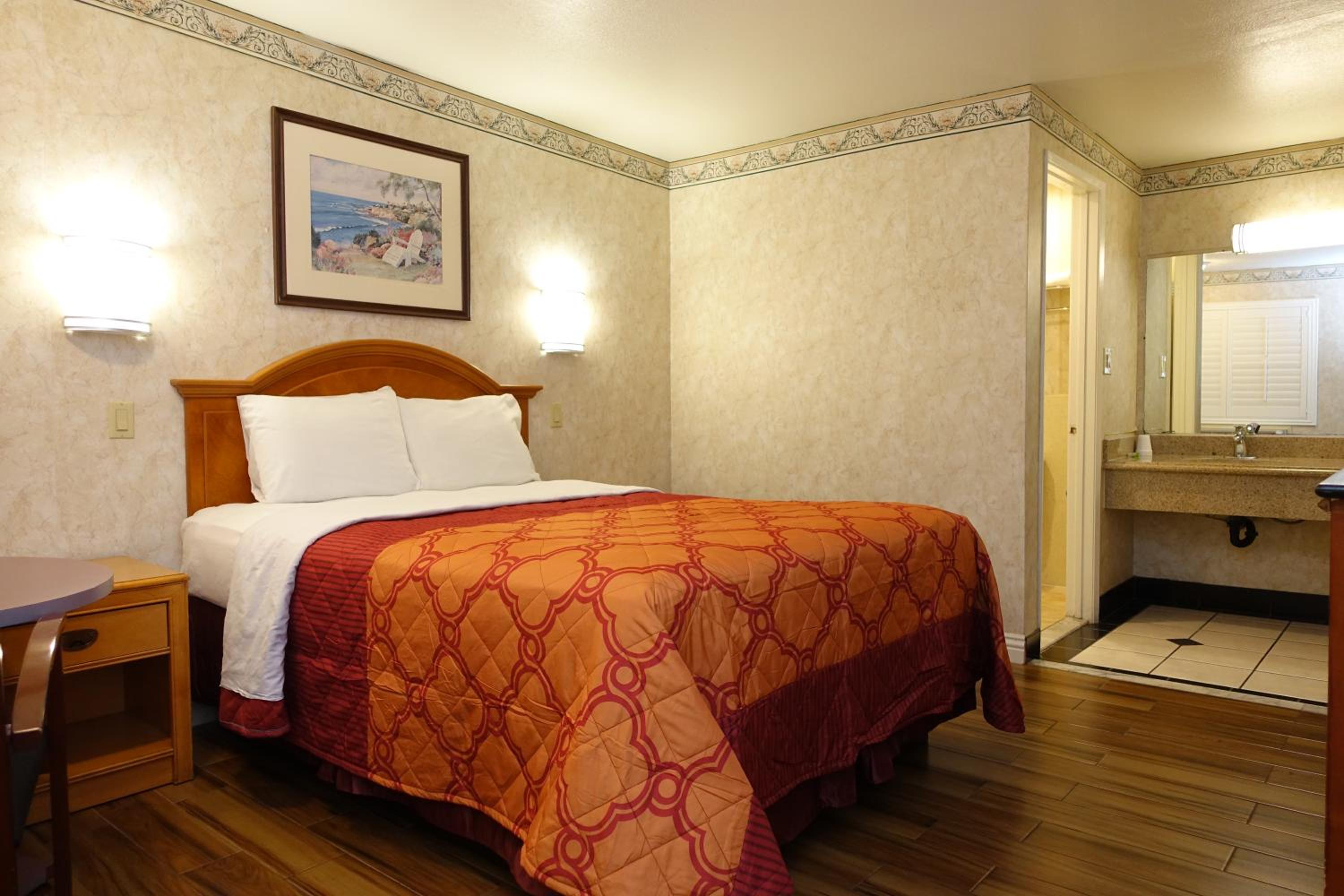 Deluxe Queen Room photo 1