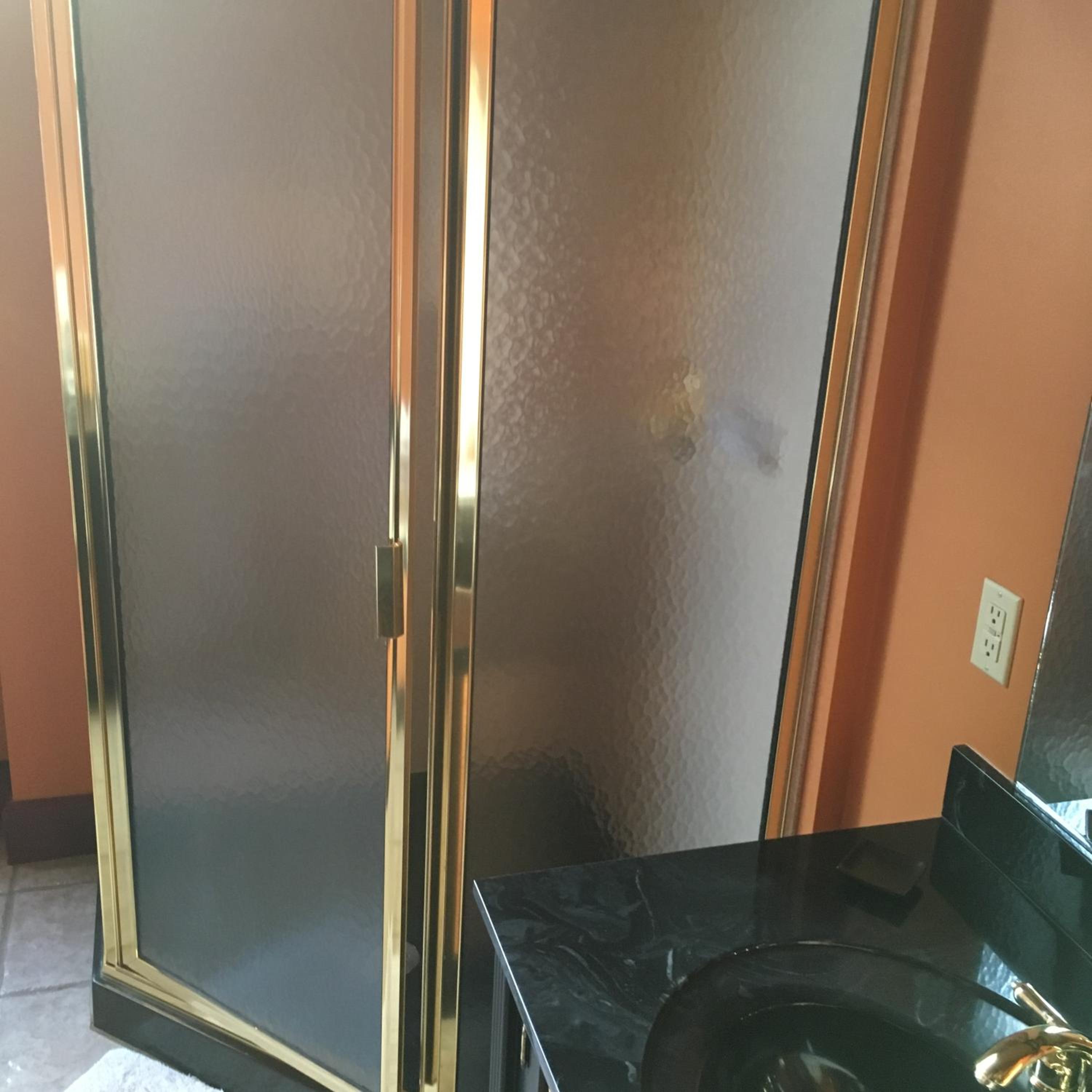Deluxe Queen Suite photo 3