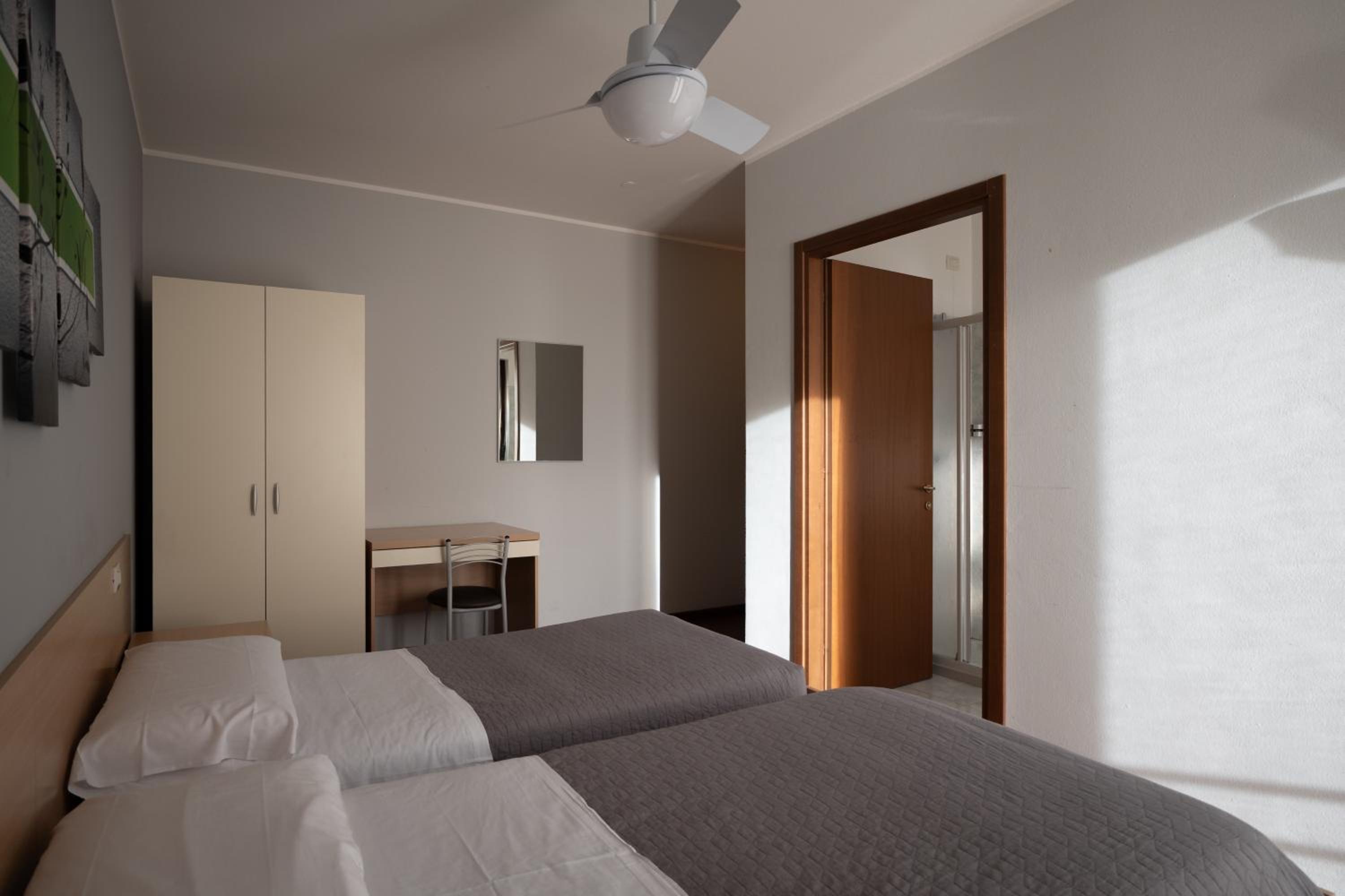 Double or Twin Room with Terrace photo 3