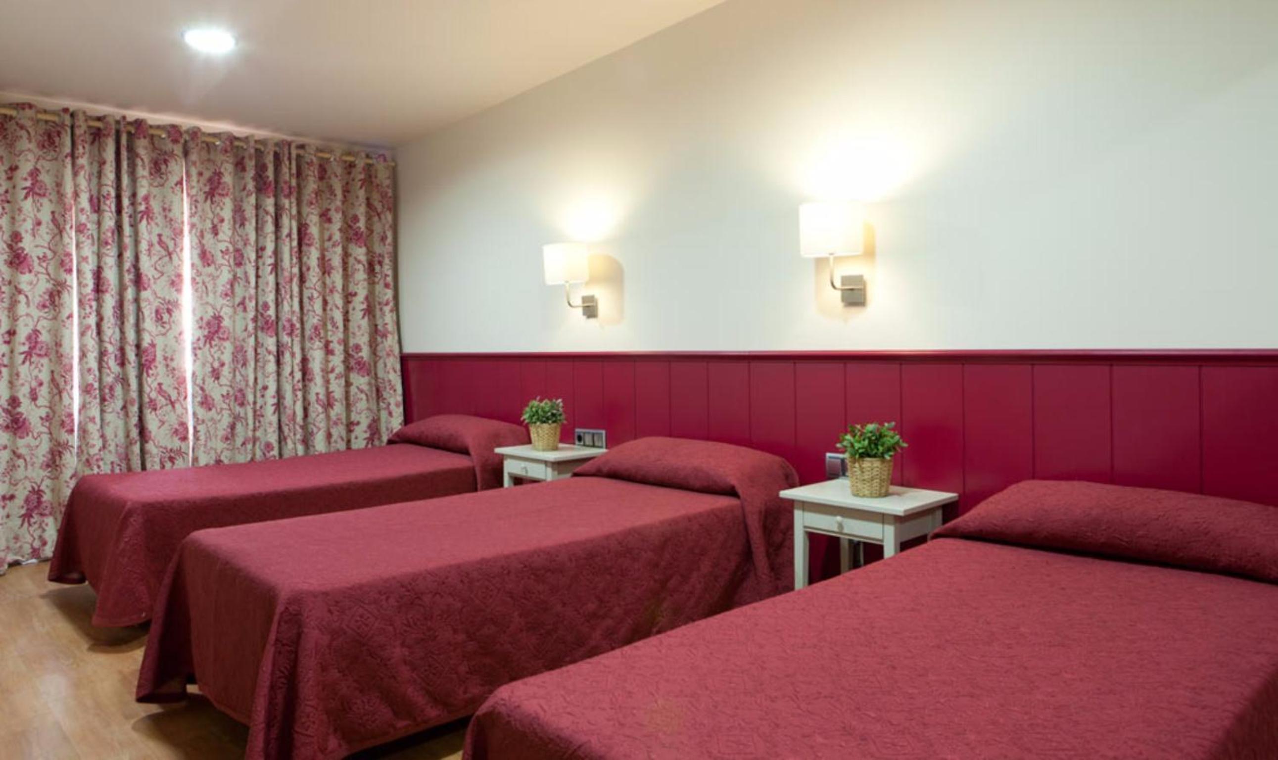 Triple Room - Photo 12