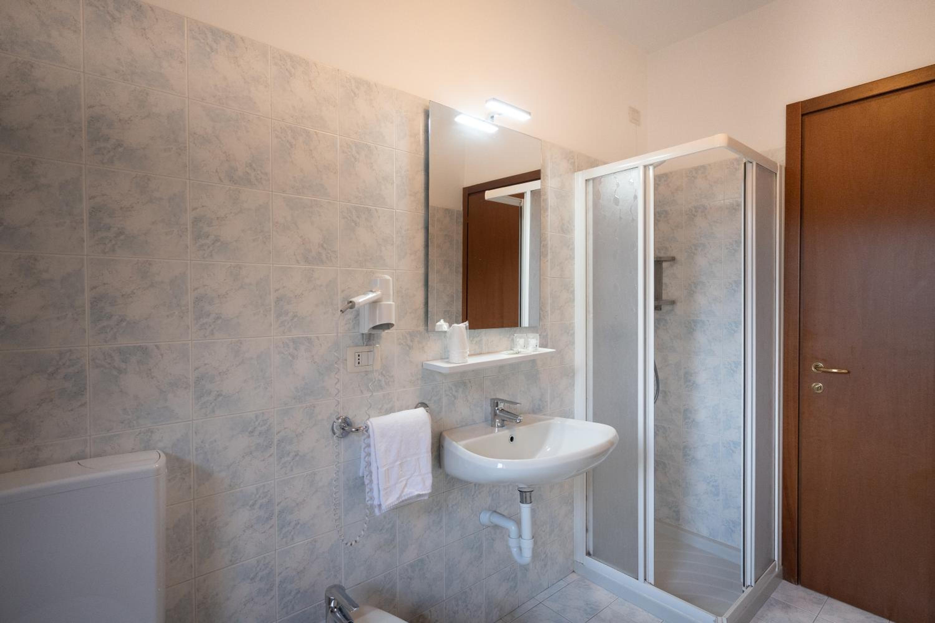 Double Room with Terrace - Photo 7