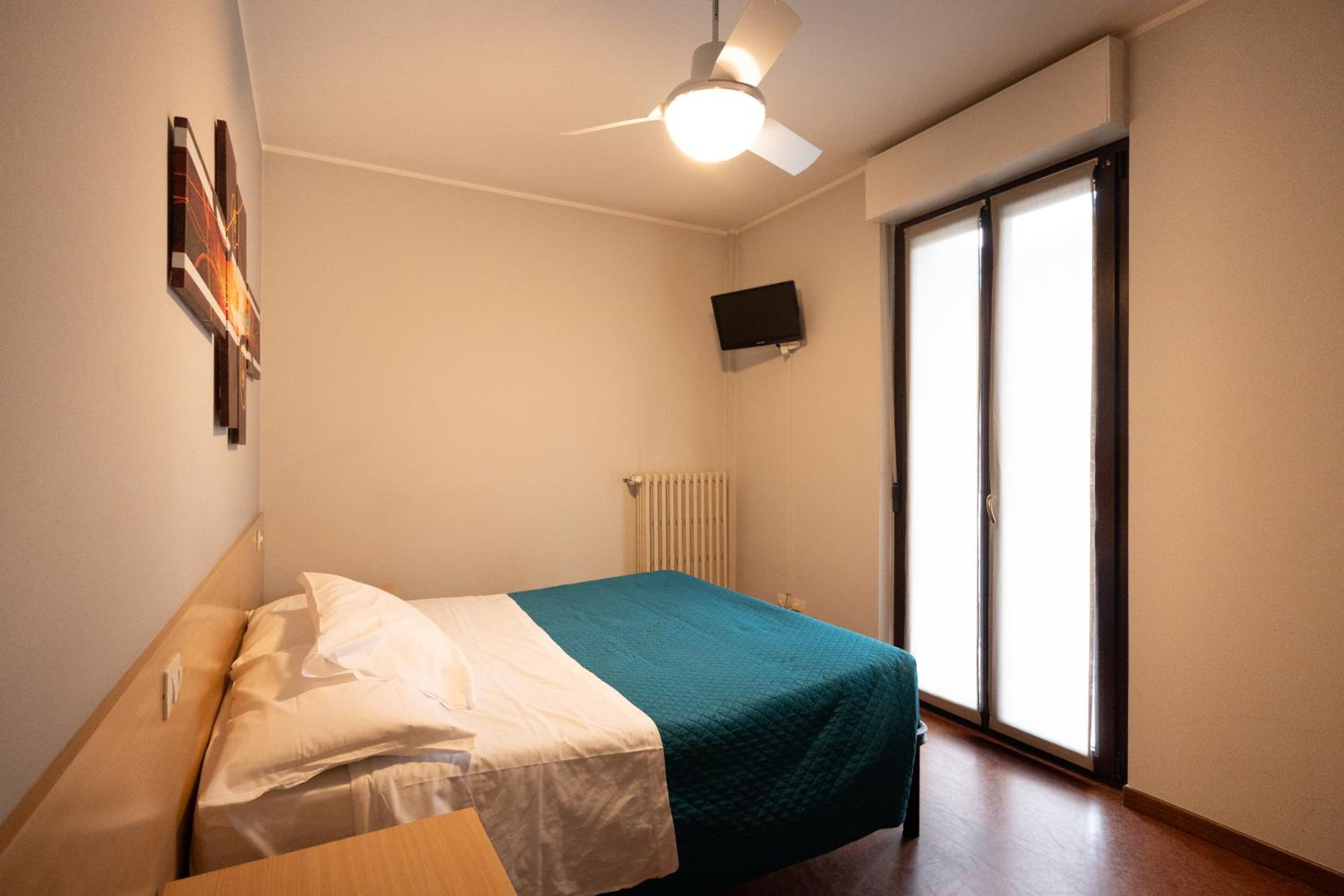 Double Room with Terrace - Photo 4