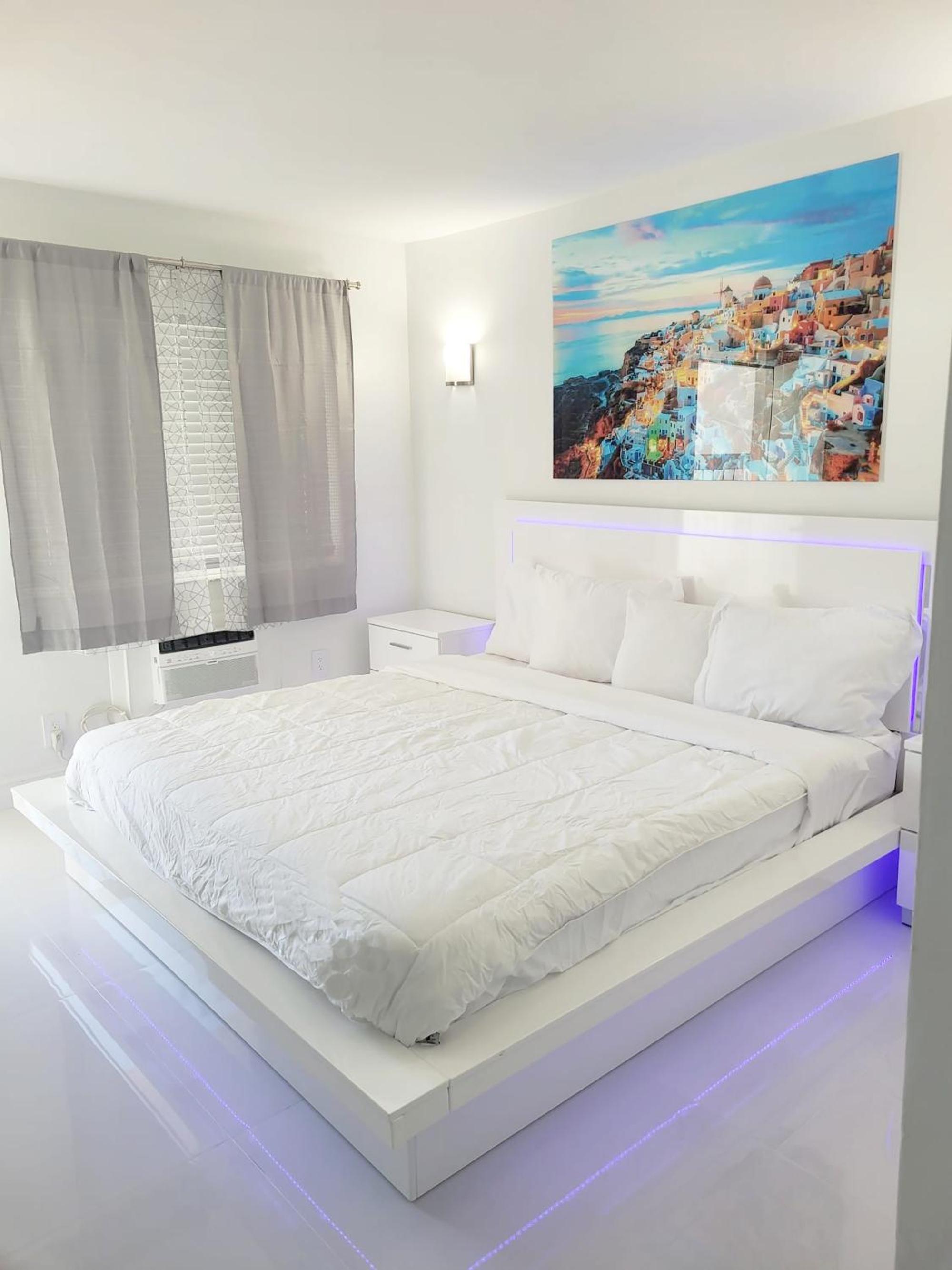 King Room with Pool View photo 2