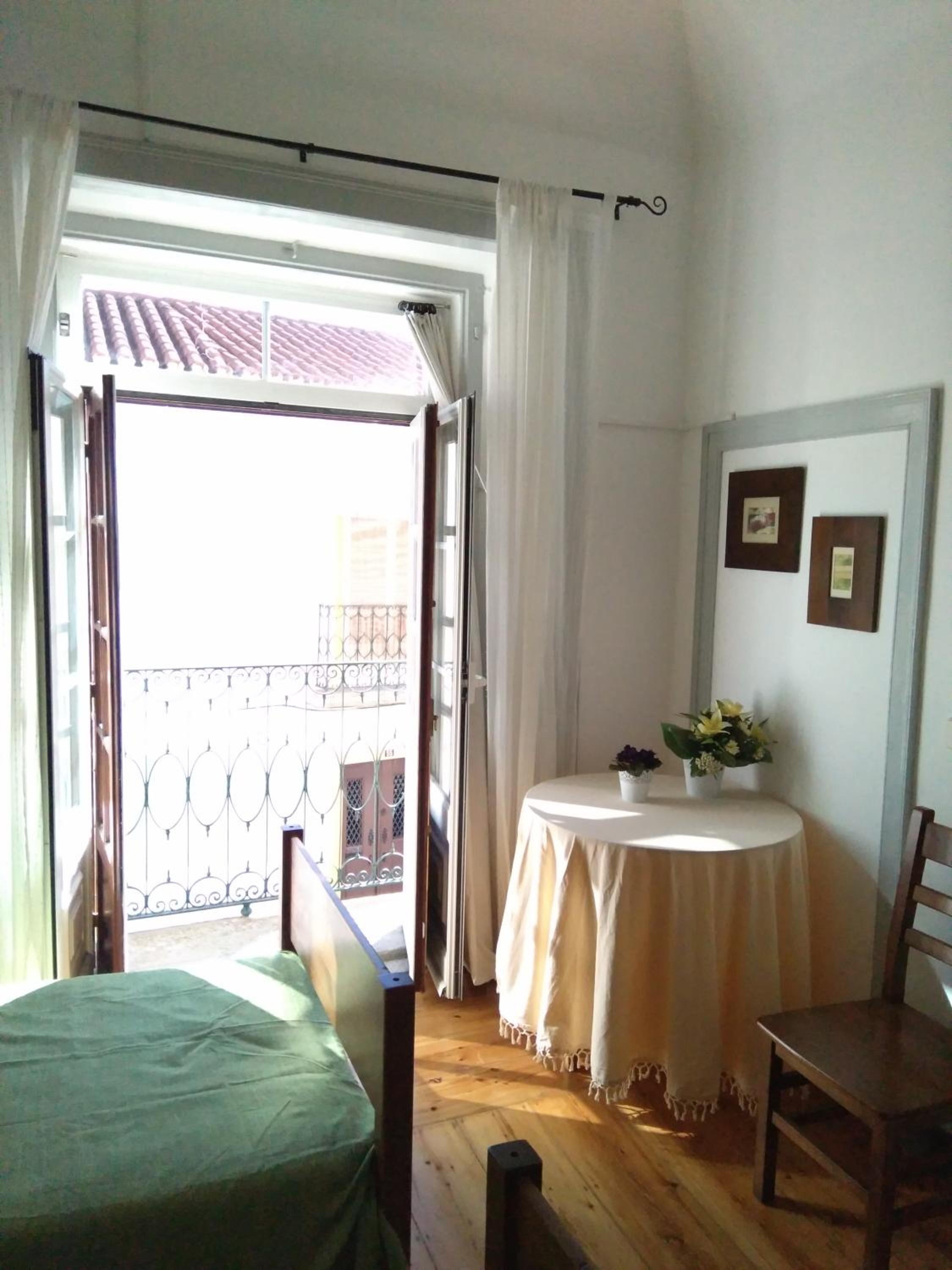 Family Room with Balcony photo 3