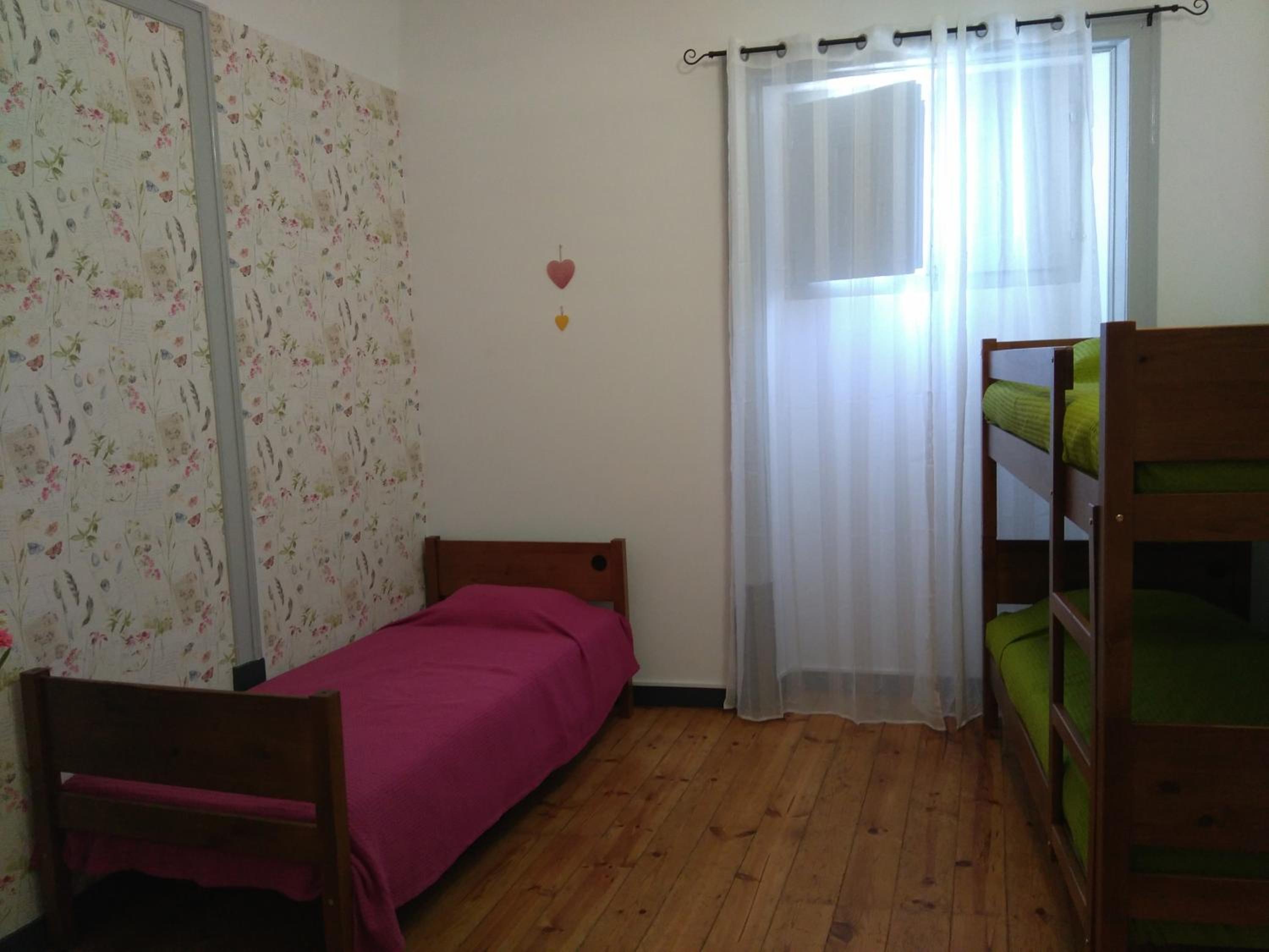Family Room ( Twin + Bunk Bed ) photo 1