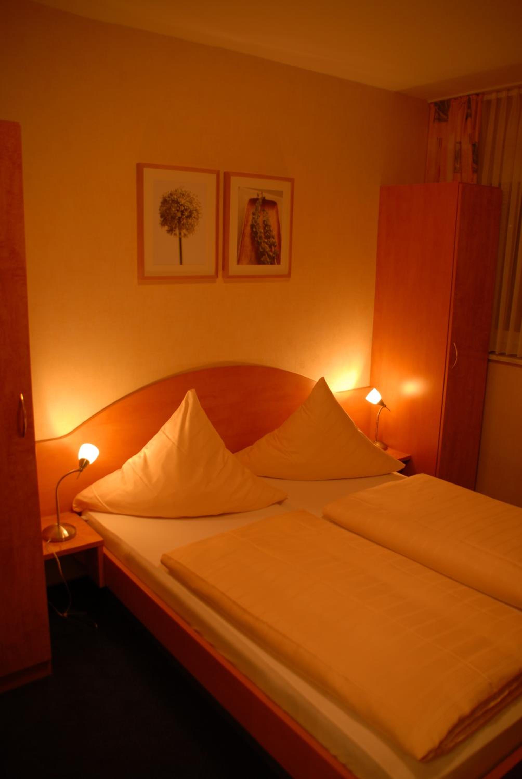 Double Room - Photo 15