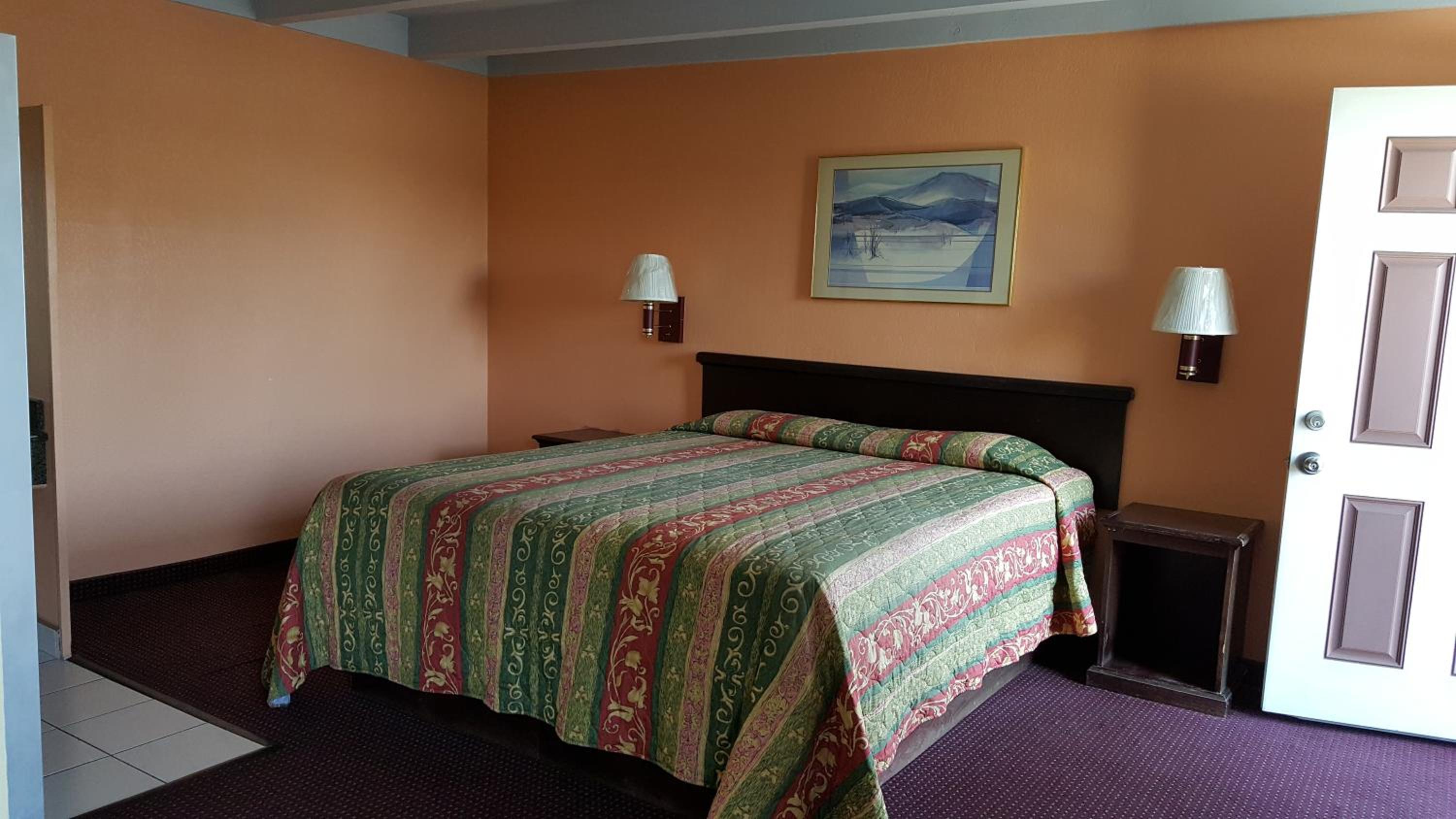 King Room with Balcony - Photo 1