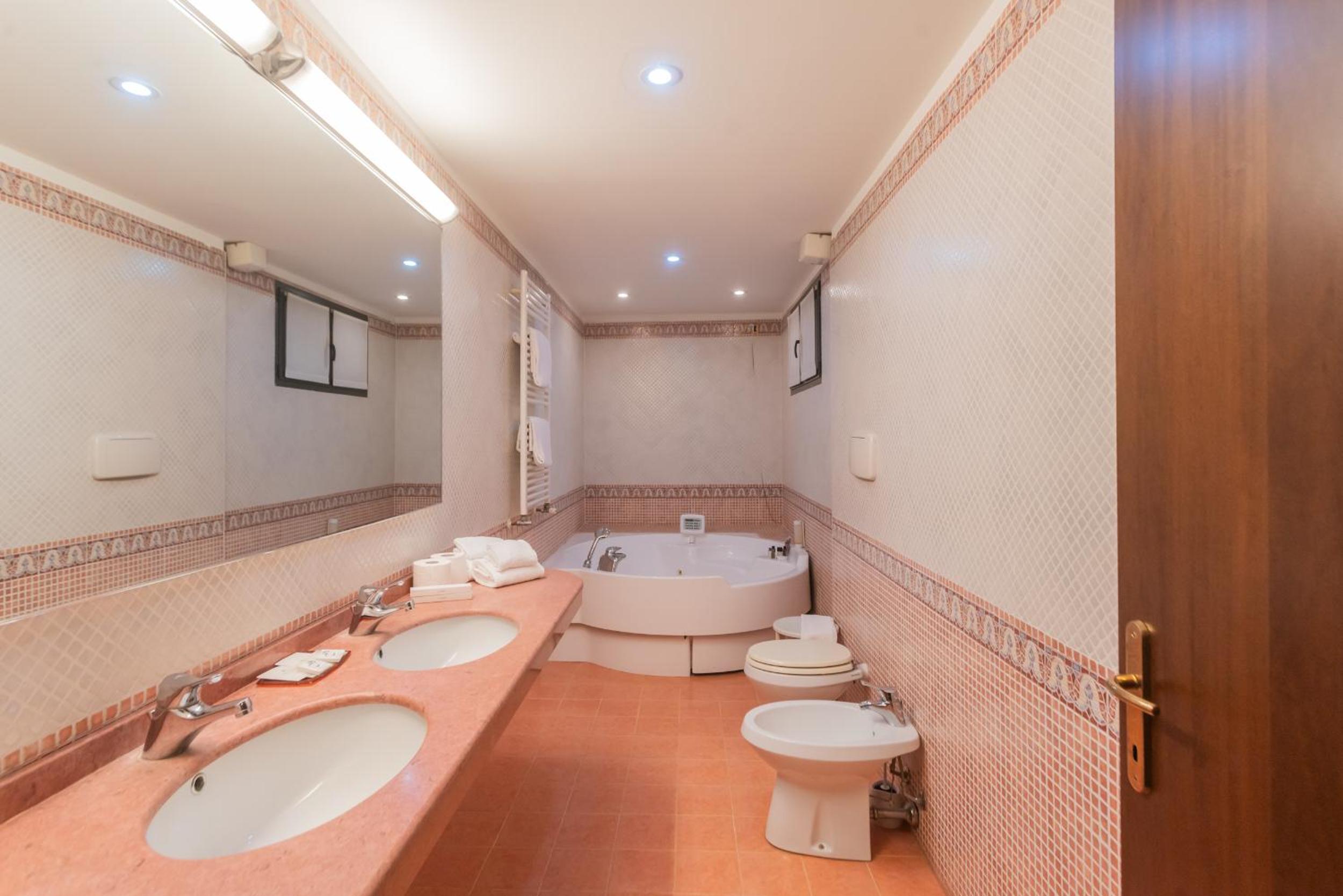 Double Room with Spa Bath