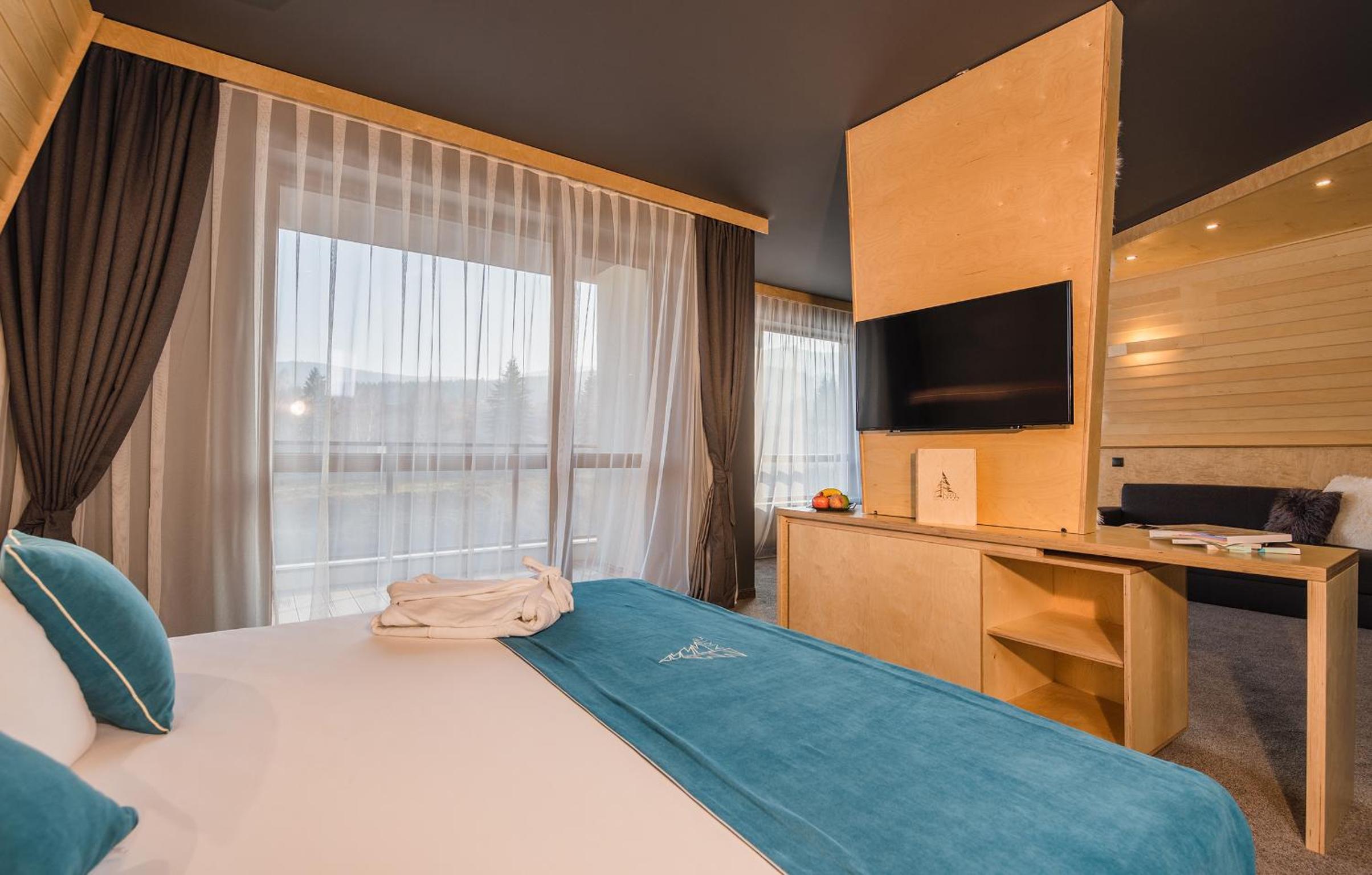 Double Deluxe Premium Room - Photo 7