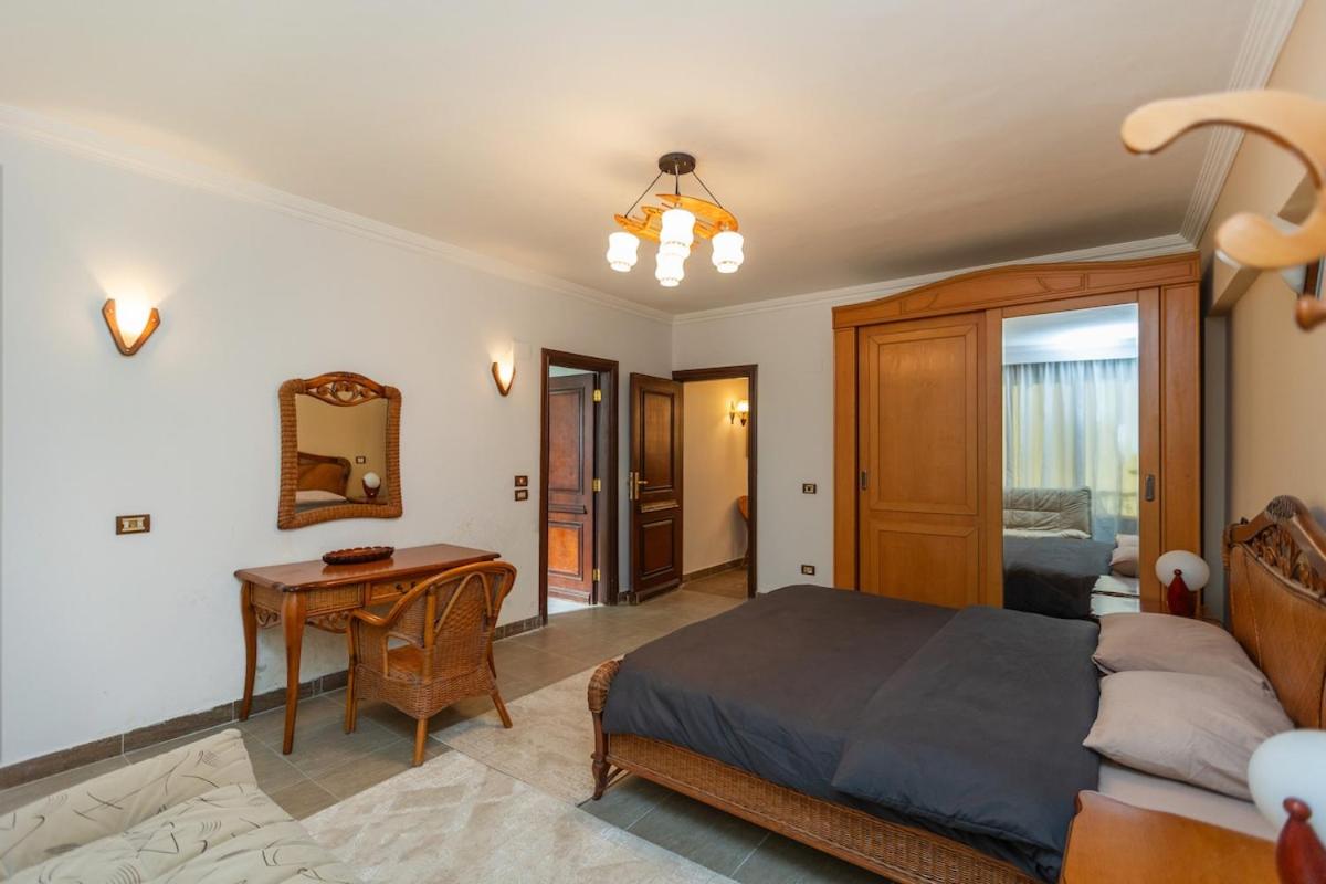 Three-Bedroom Chalet photo 3