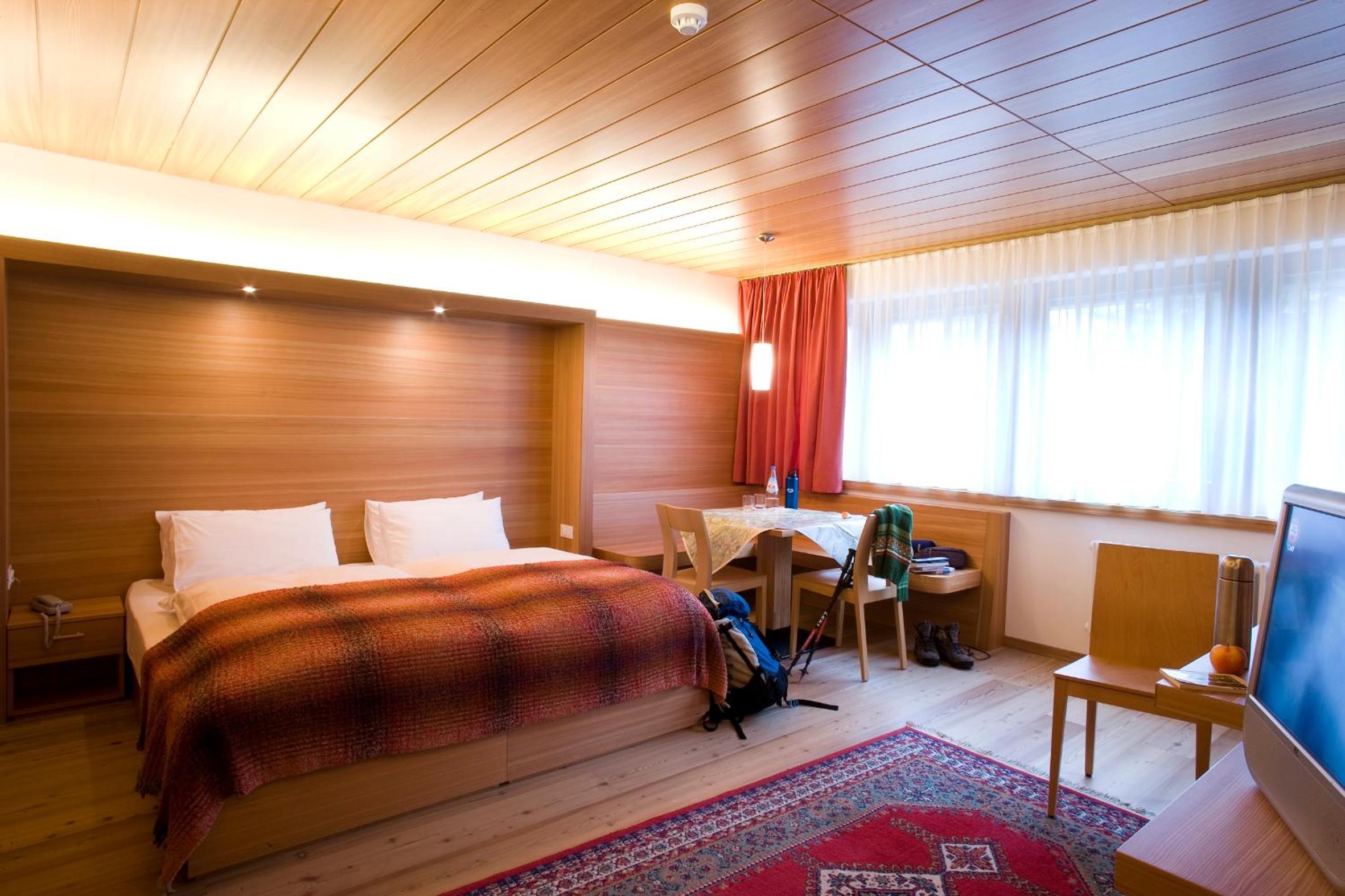 Superior Deluxe Double or Twin Room  photo 3