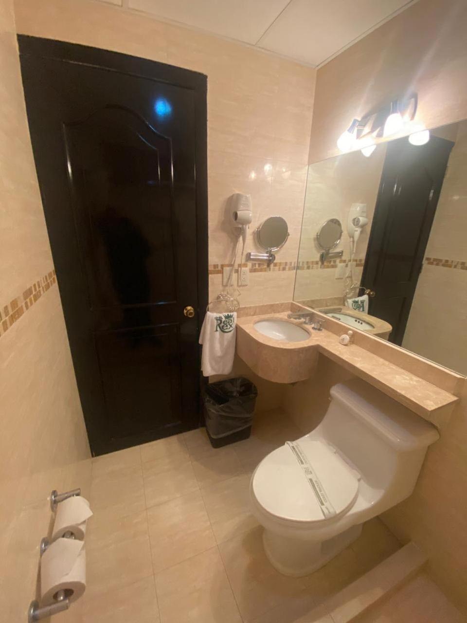 Double or Twin Room - Photo 2