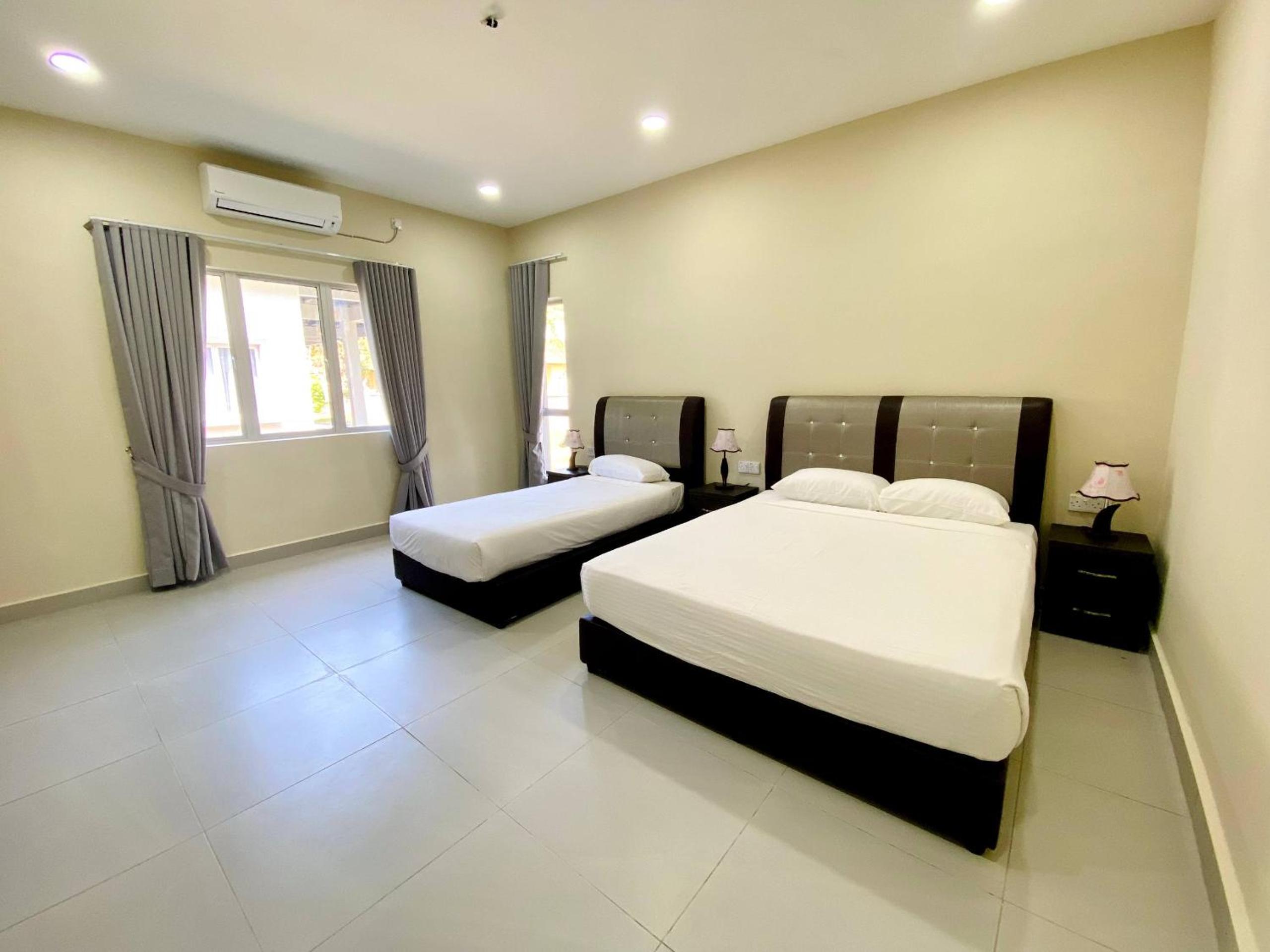 Deluxe Triple Room