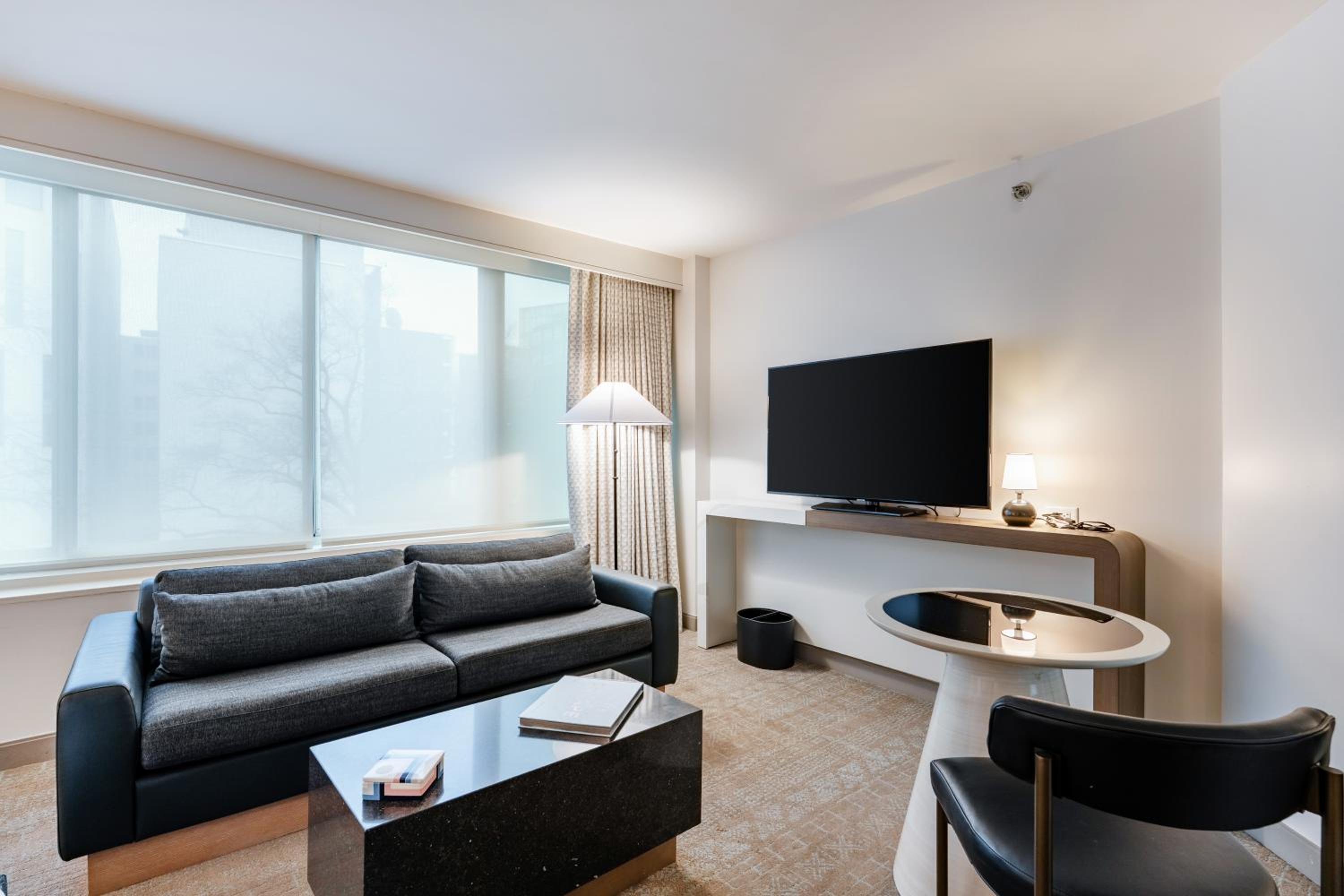 The Longworth Junior Suite - King with Sofa Bed photo 2
