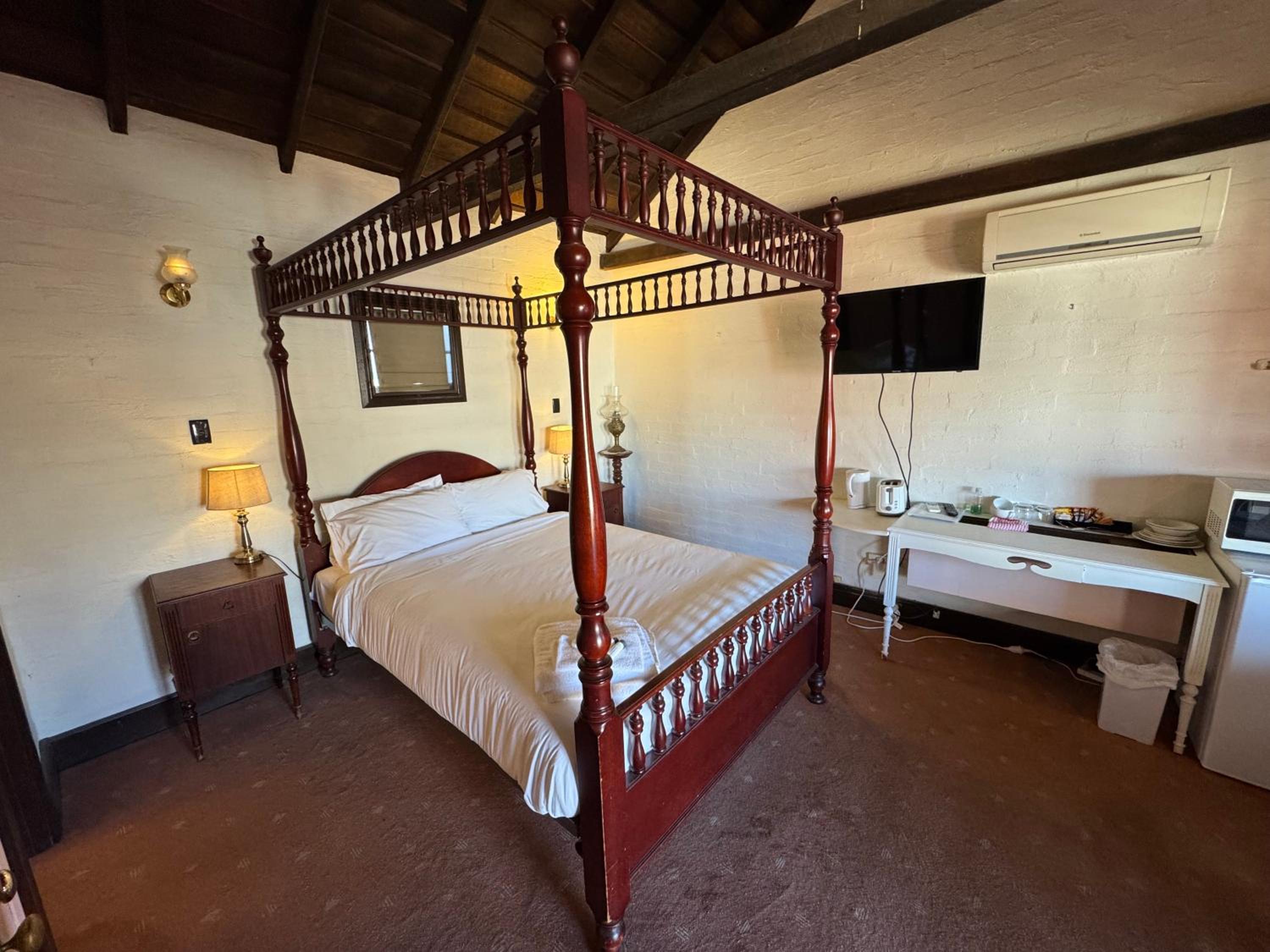 Budget Double Room photo 2