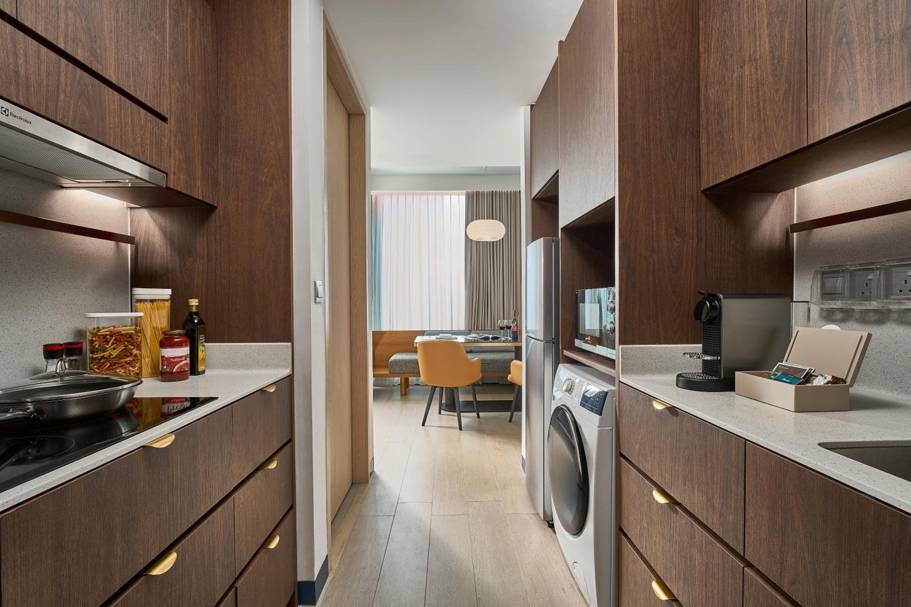 Club Executive Suite (Club Lounge Access, Evening cocktails with Canapes)