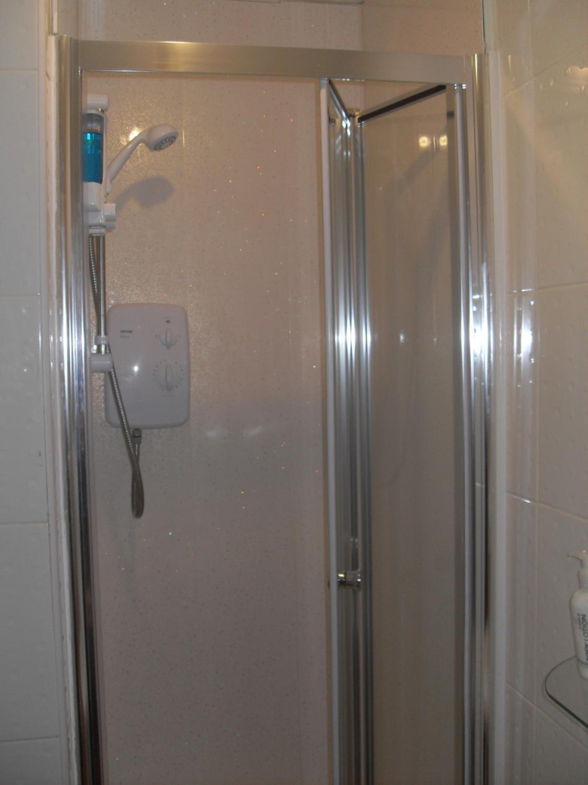 Twin Room - Photo 7