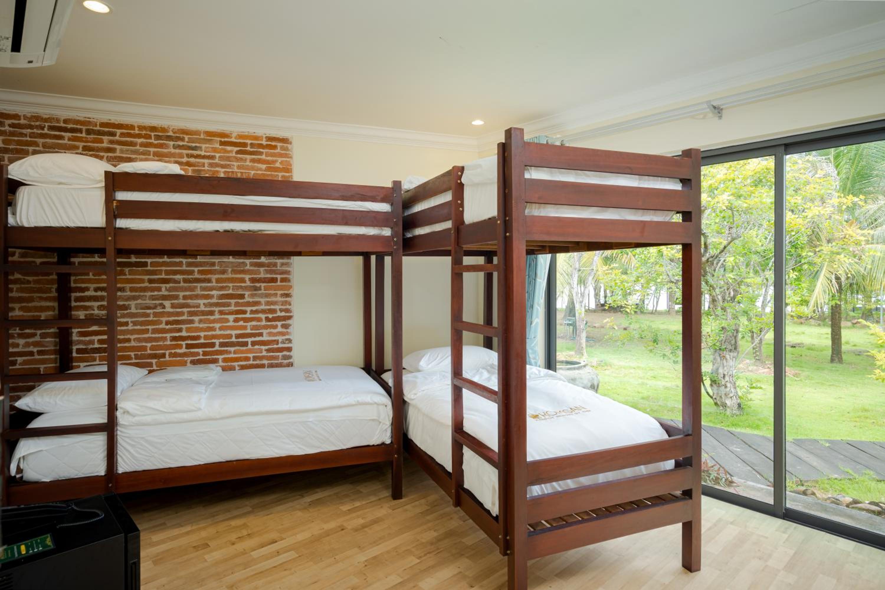 4 Bedroom Villa River View  - Photo 2